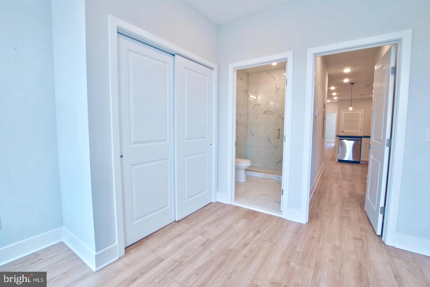 OLDE KENSINGTON - Residential Lease