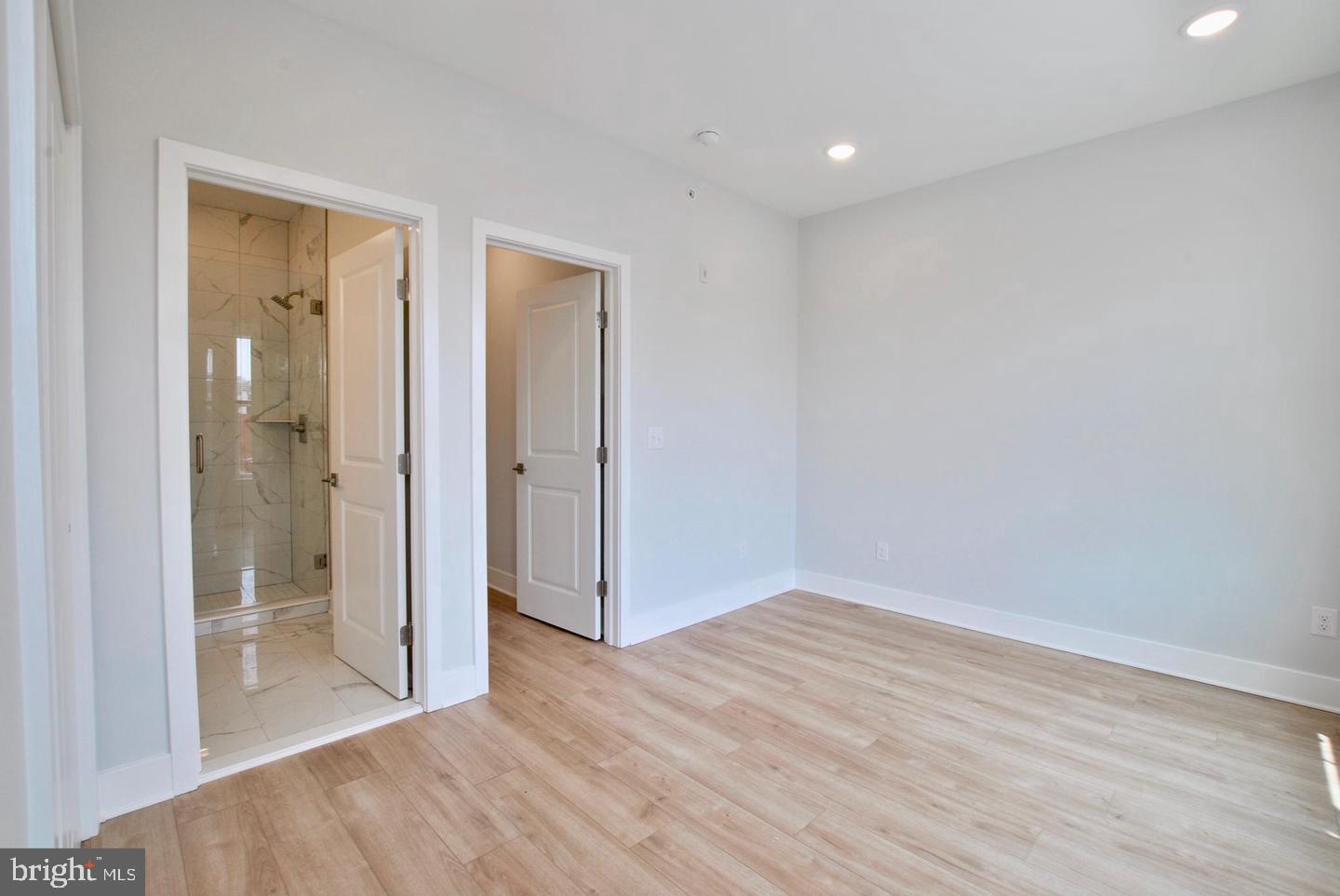 OLDE KENSINGTON - Residential Lease