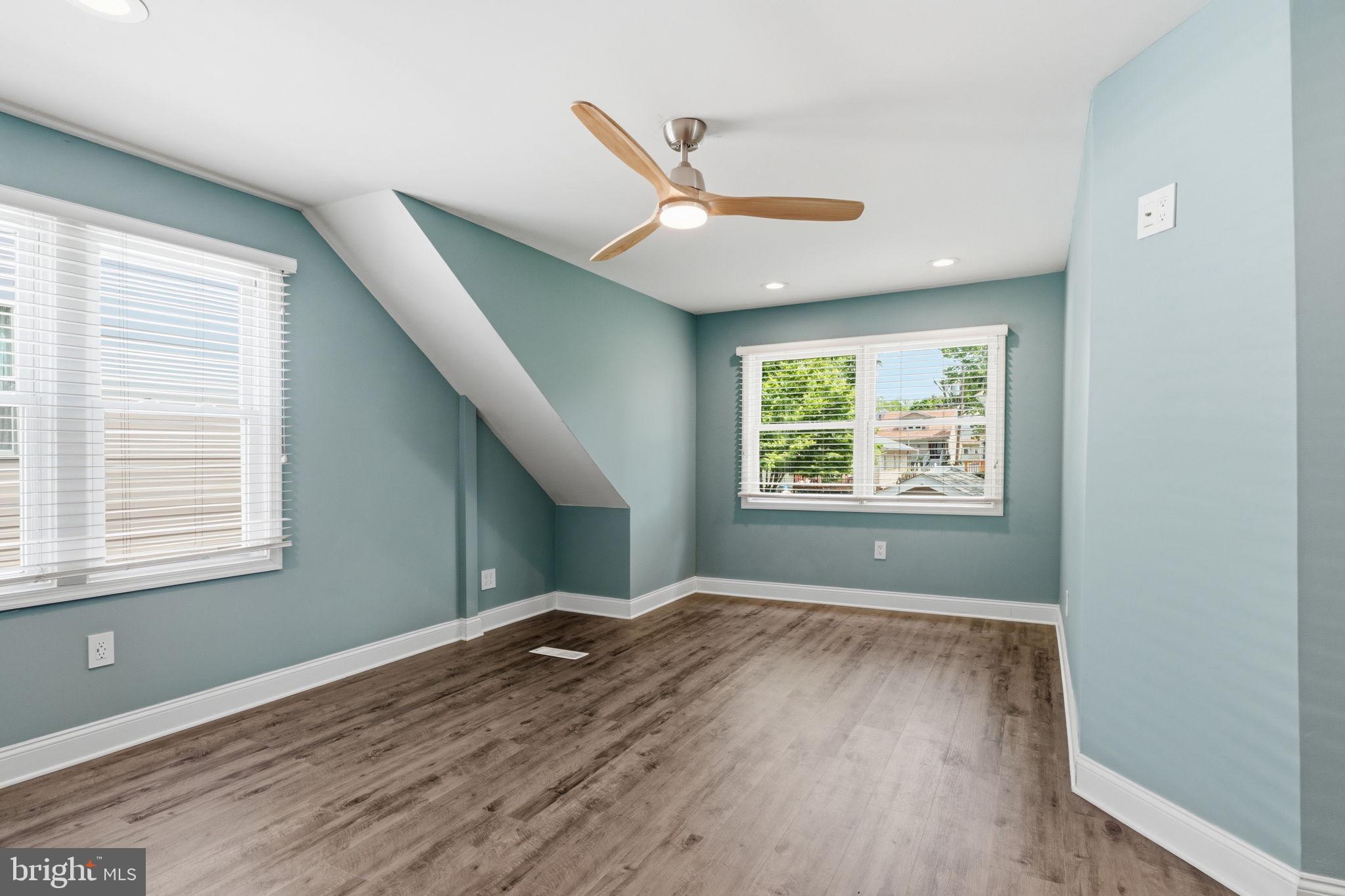 WILLOW GROVE - Residential