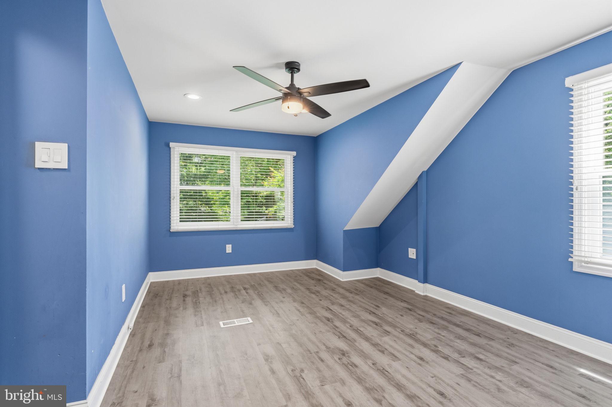 WILLOW GROVE - Residential