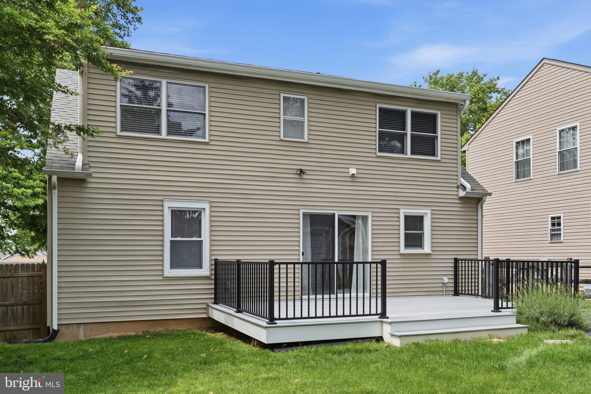 WILLOW GROVE - Residential