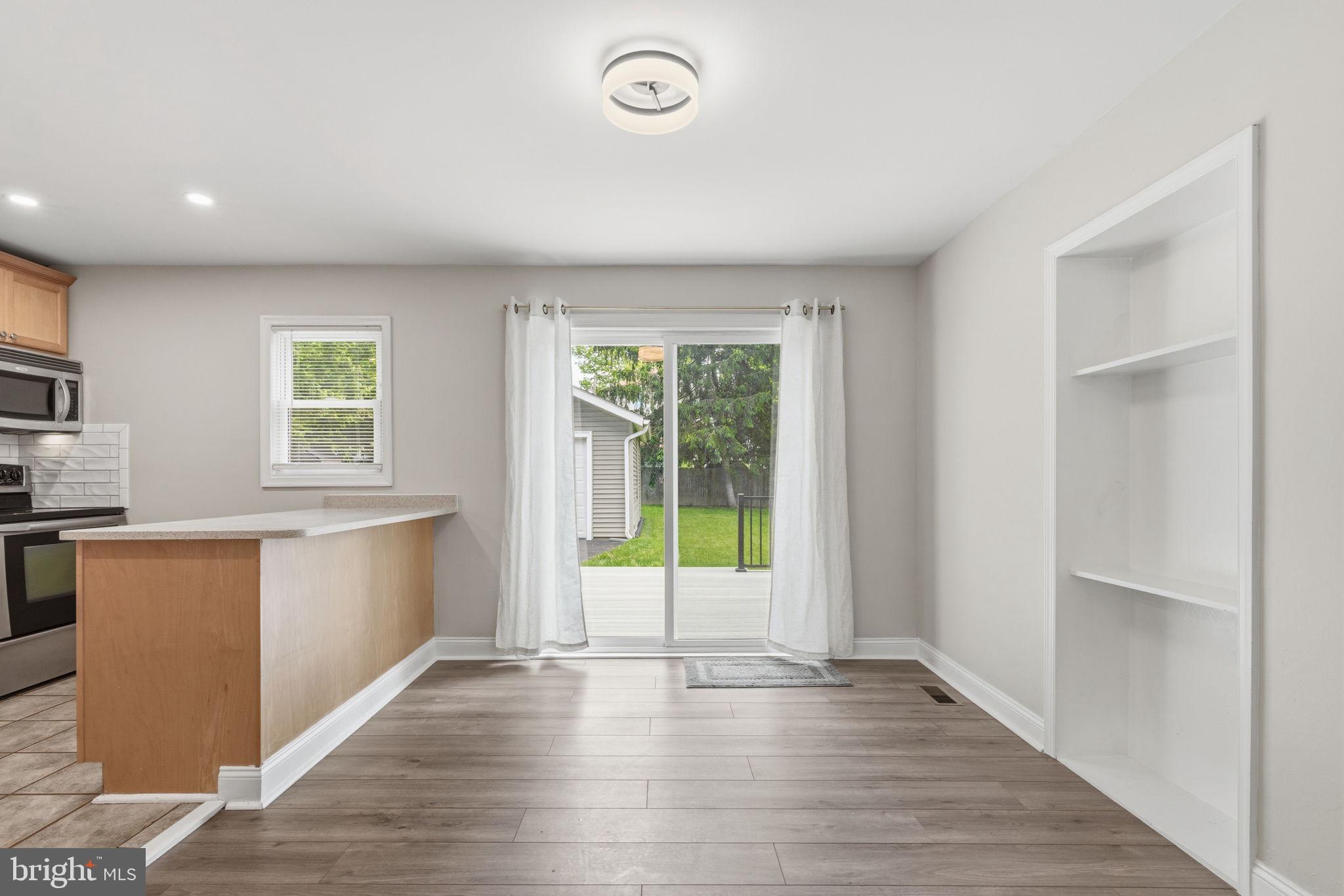 WILLOW GROVE - Residential