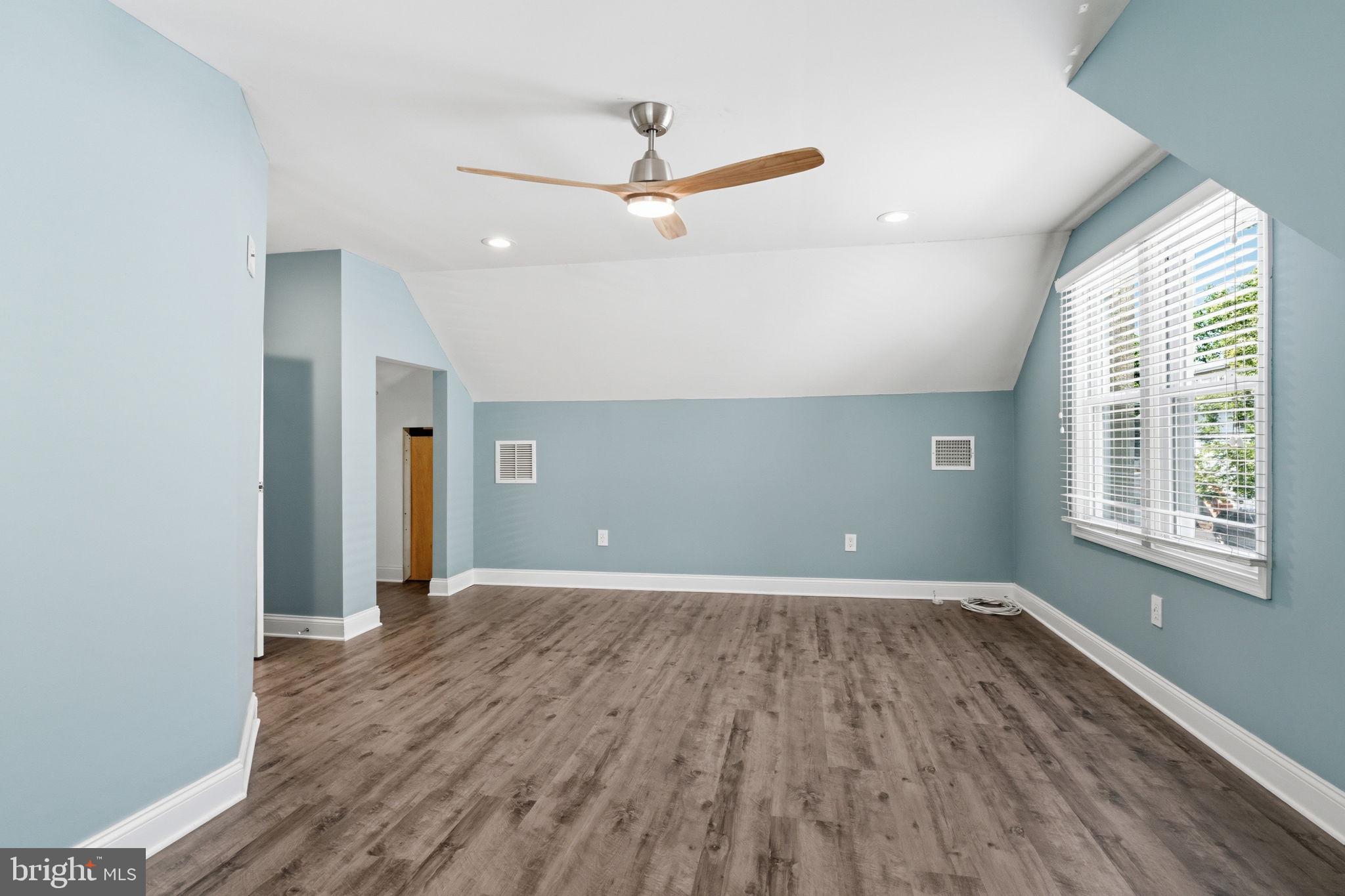 WILLOW GROVE - Residential