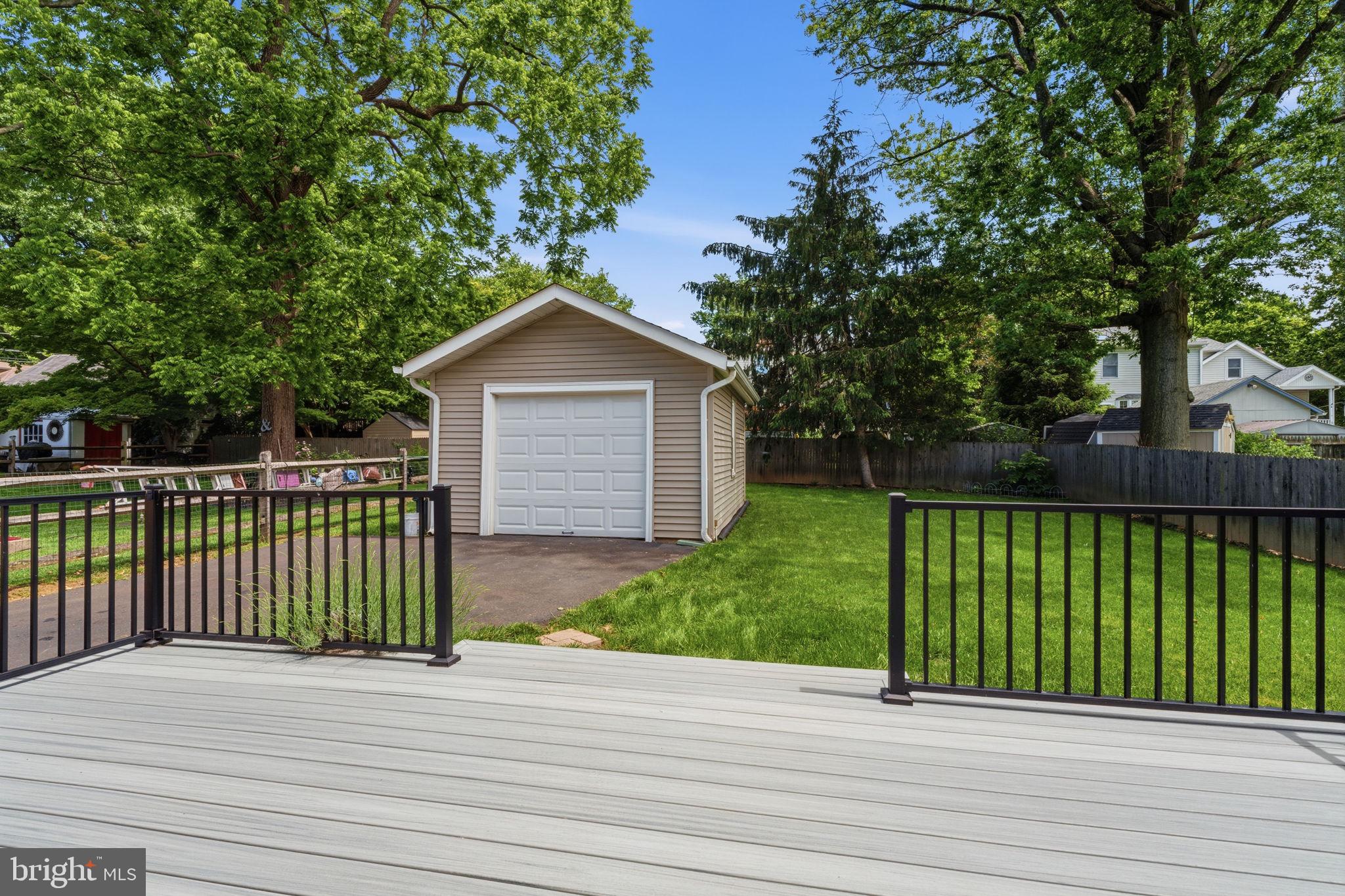 WILLOW GROVE - Residential