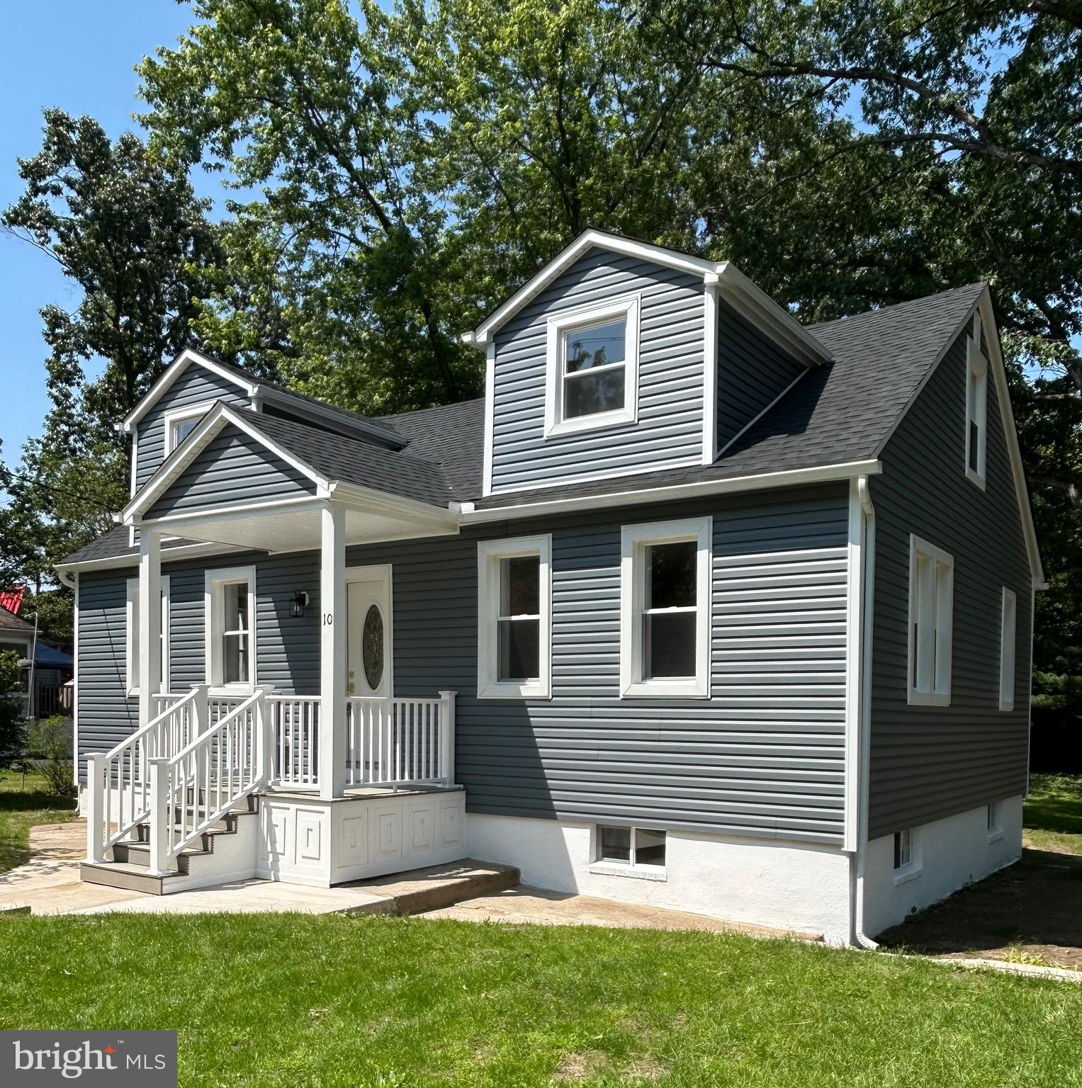 10 DELAWARE AVENUE