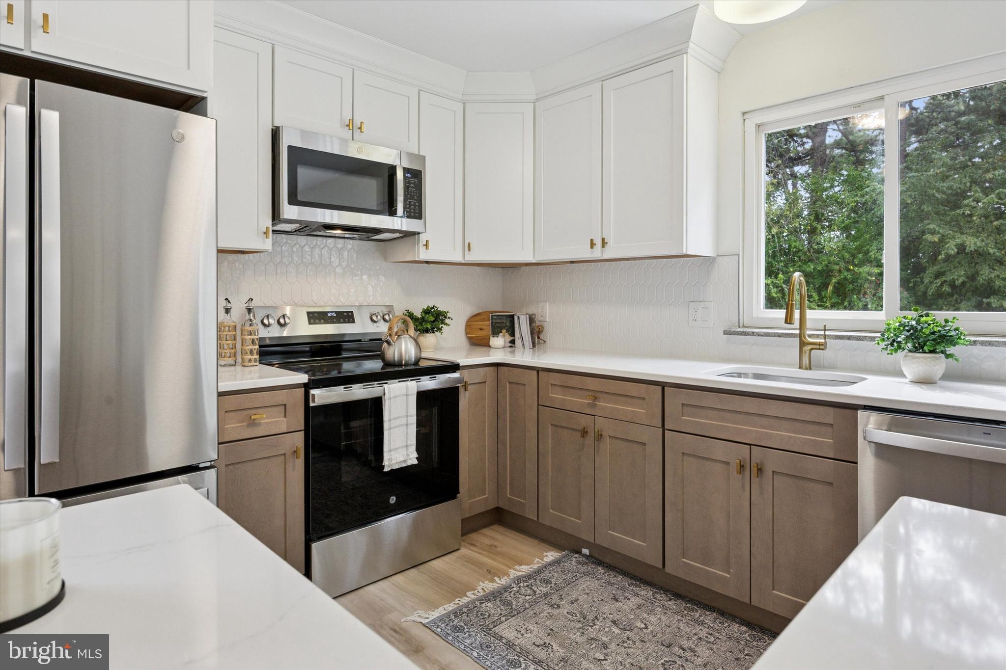 LEISURETOWNE - Residential