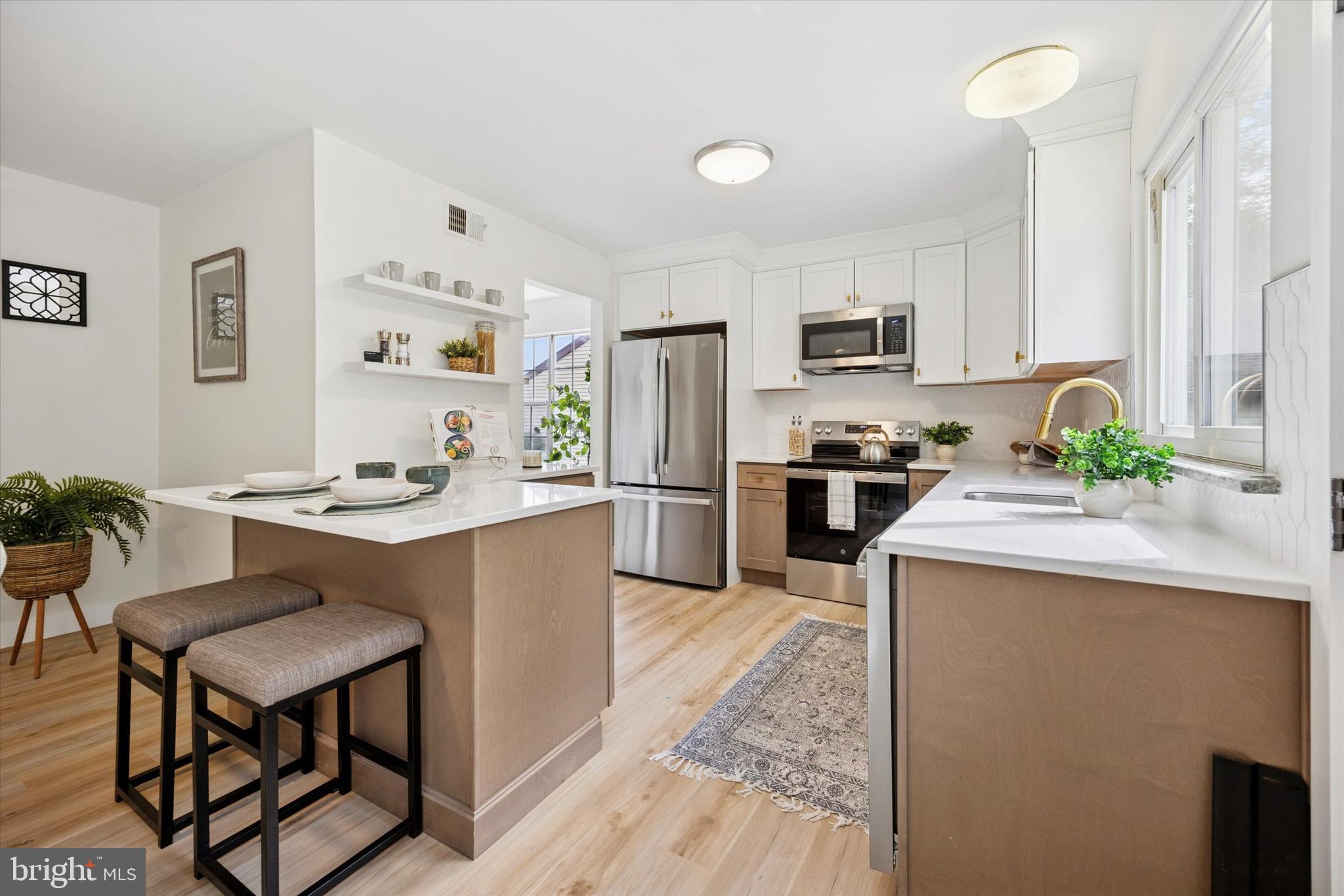 LEISURETOWNE - Residential