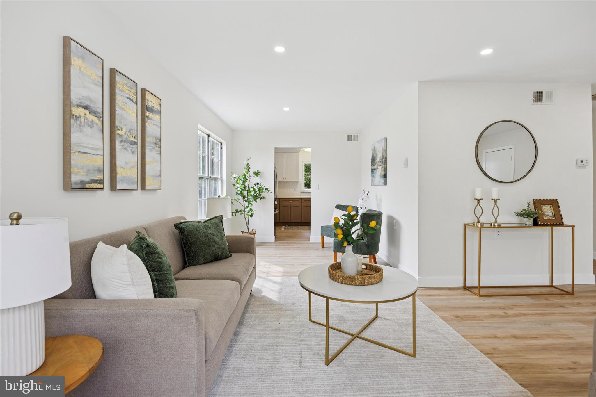 LEISURETOWNE - Residential