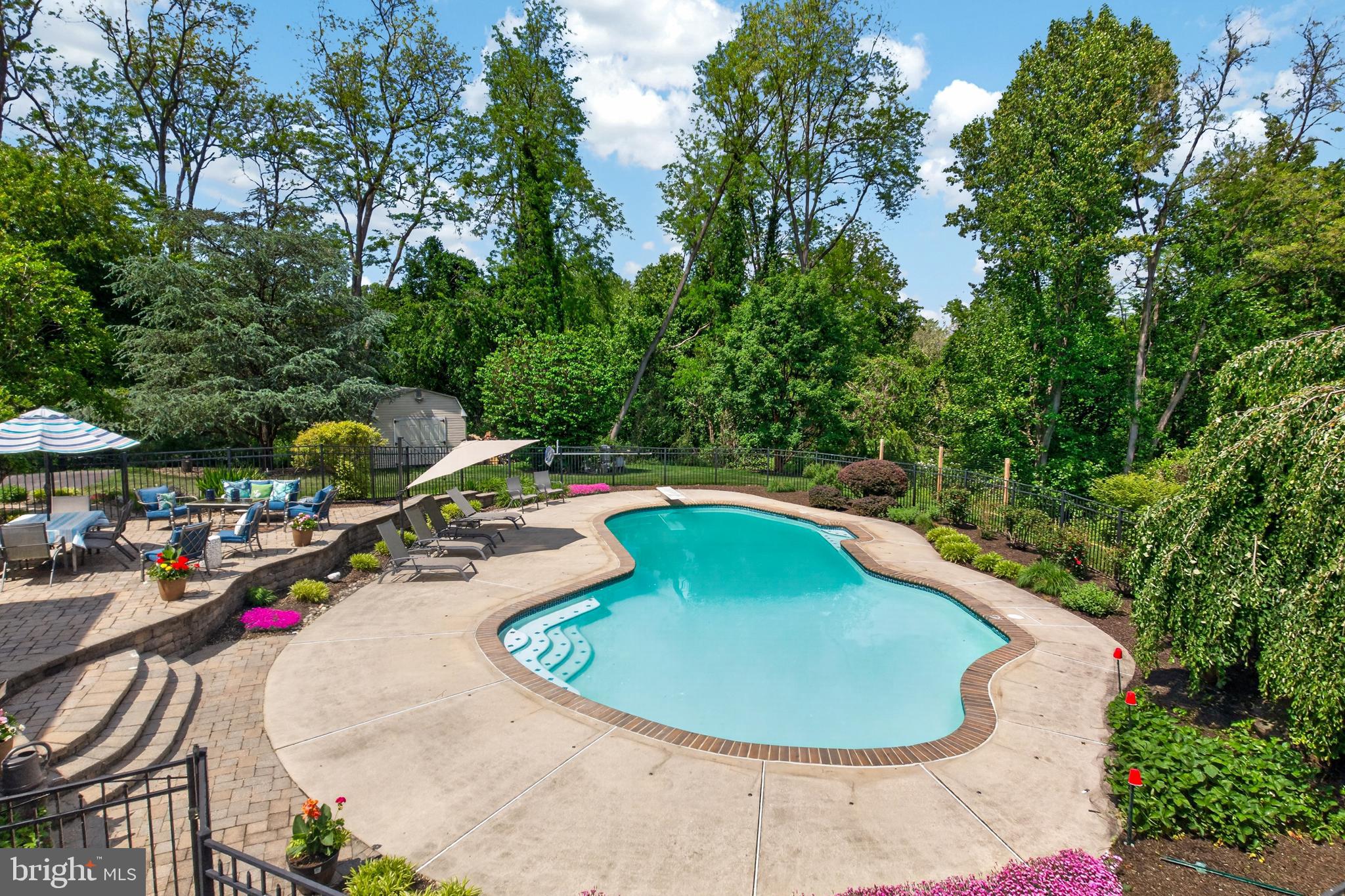 ASHLAND WOODS - Residential