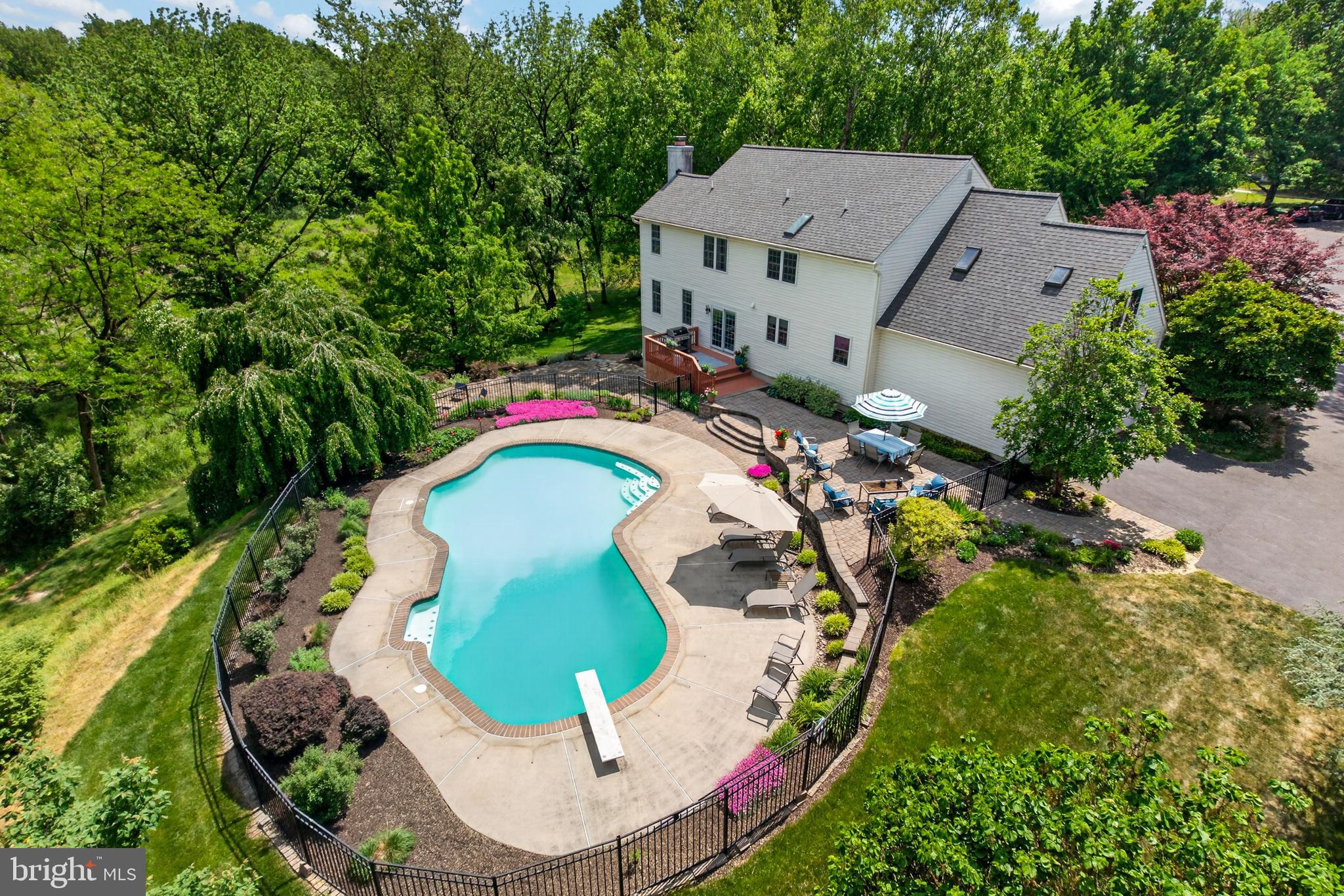 ASHLAND WOODS - Residential