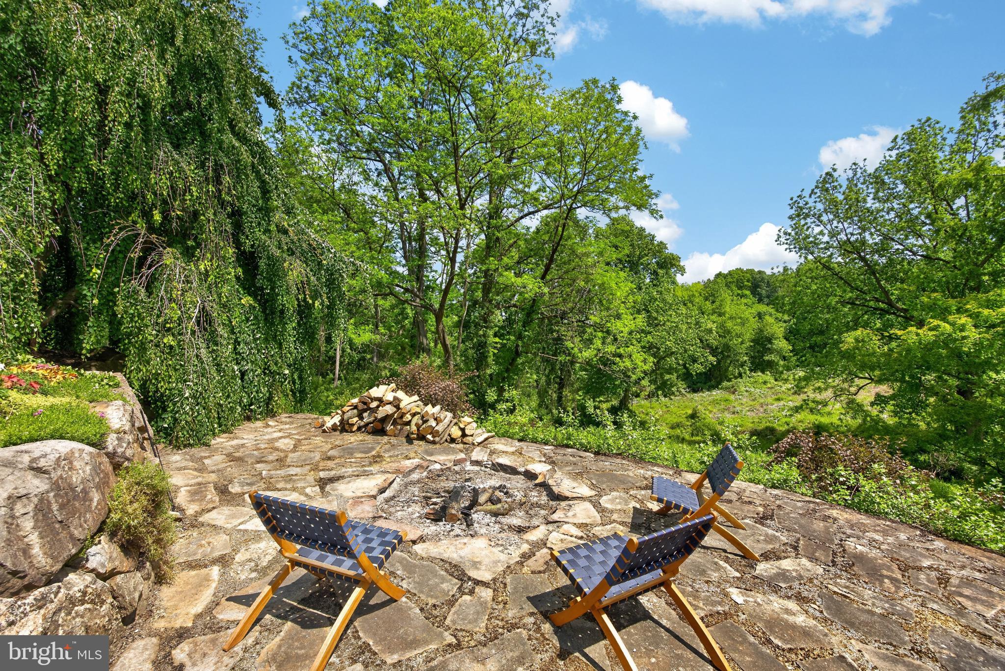 ASHLAND WOODS - Residential