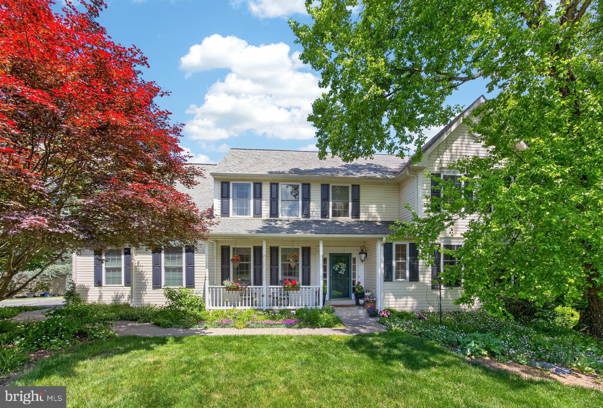 ASHLAND WOODS - Residential