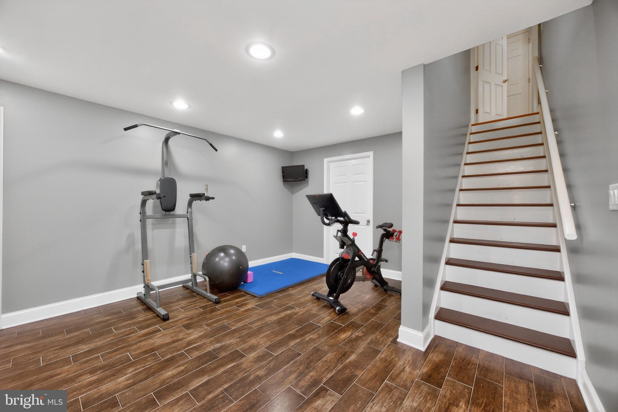 ASHLAND WOODS - Residential