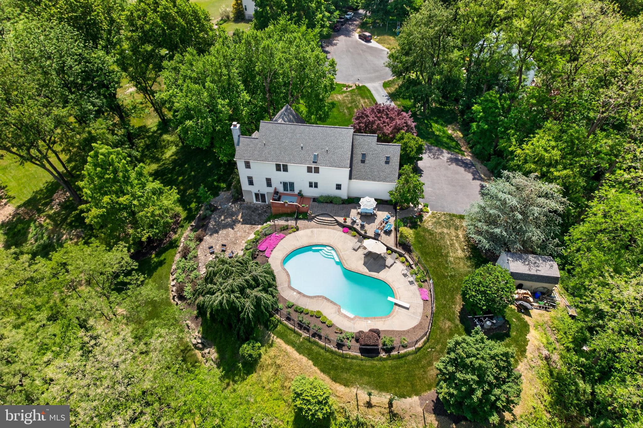 ASHLAND WOODS - Residential