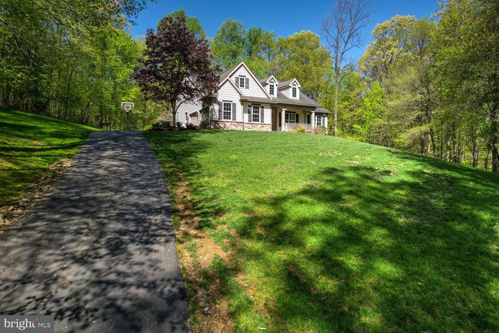Photo of 70 SNYDER HOLLOW RD, NEW PROVIDENCE, PA 17560 (MLS # PALA2033534)