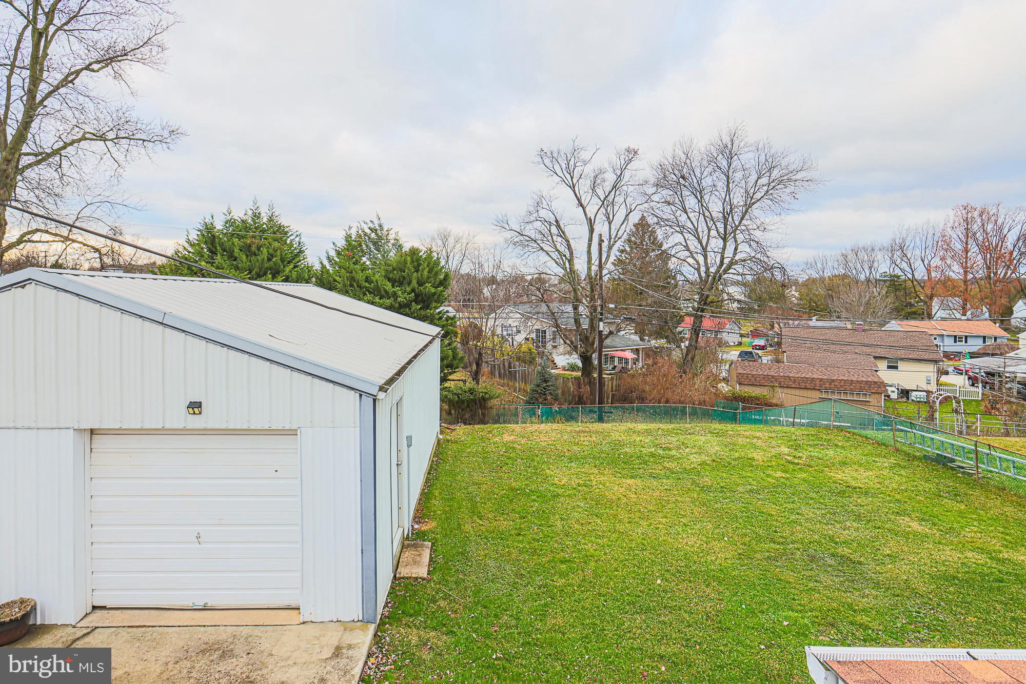 SUBURBIA - Residential