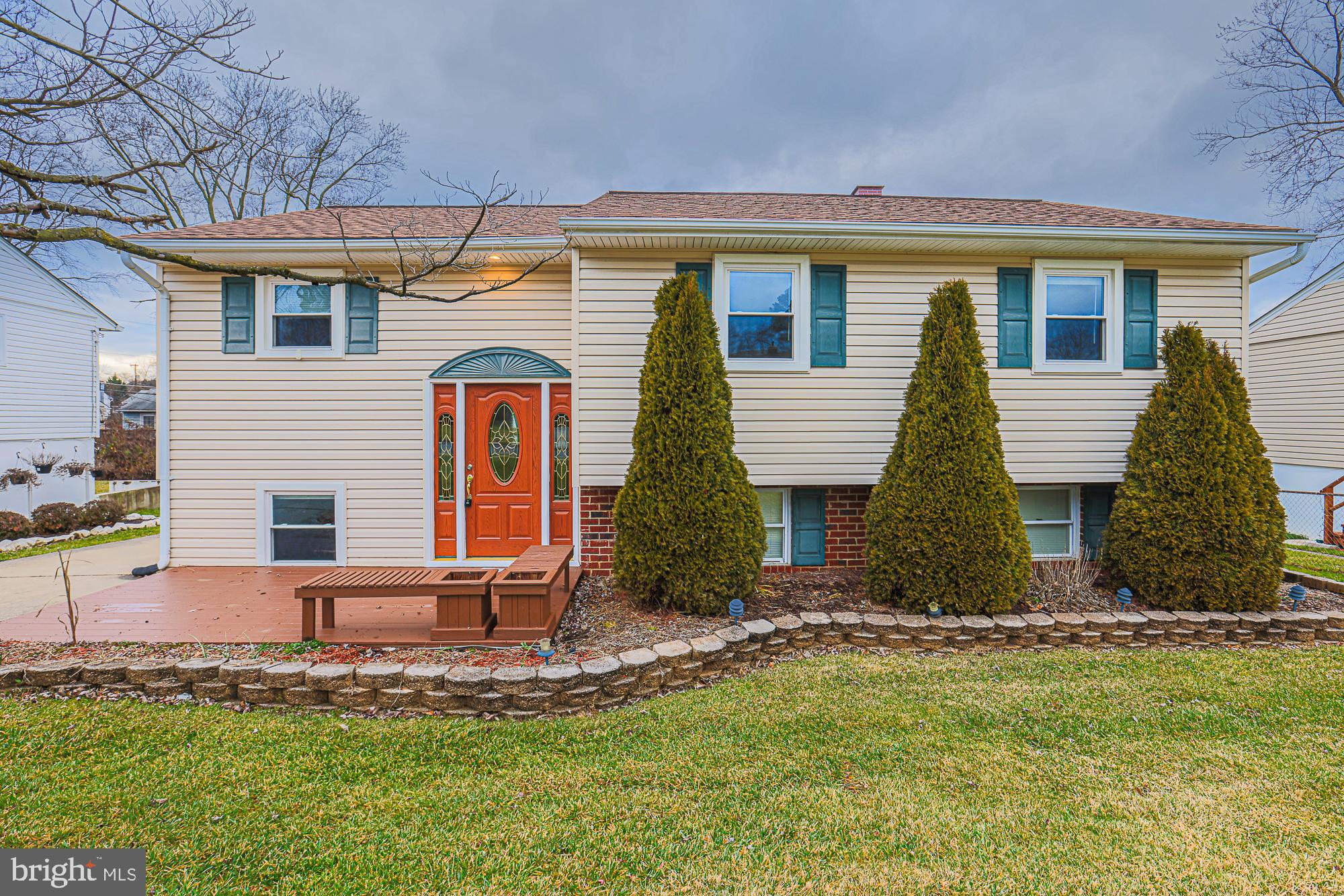 SUBURBIA - Residential