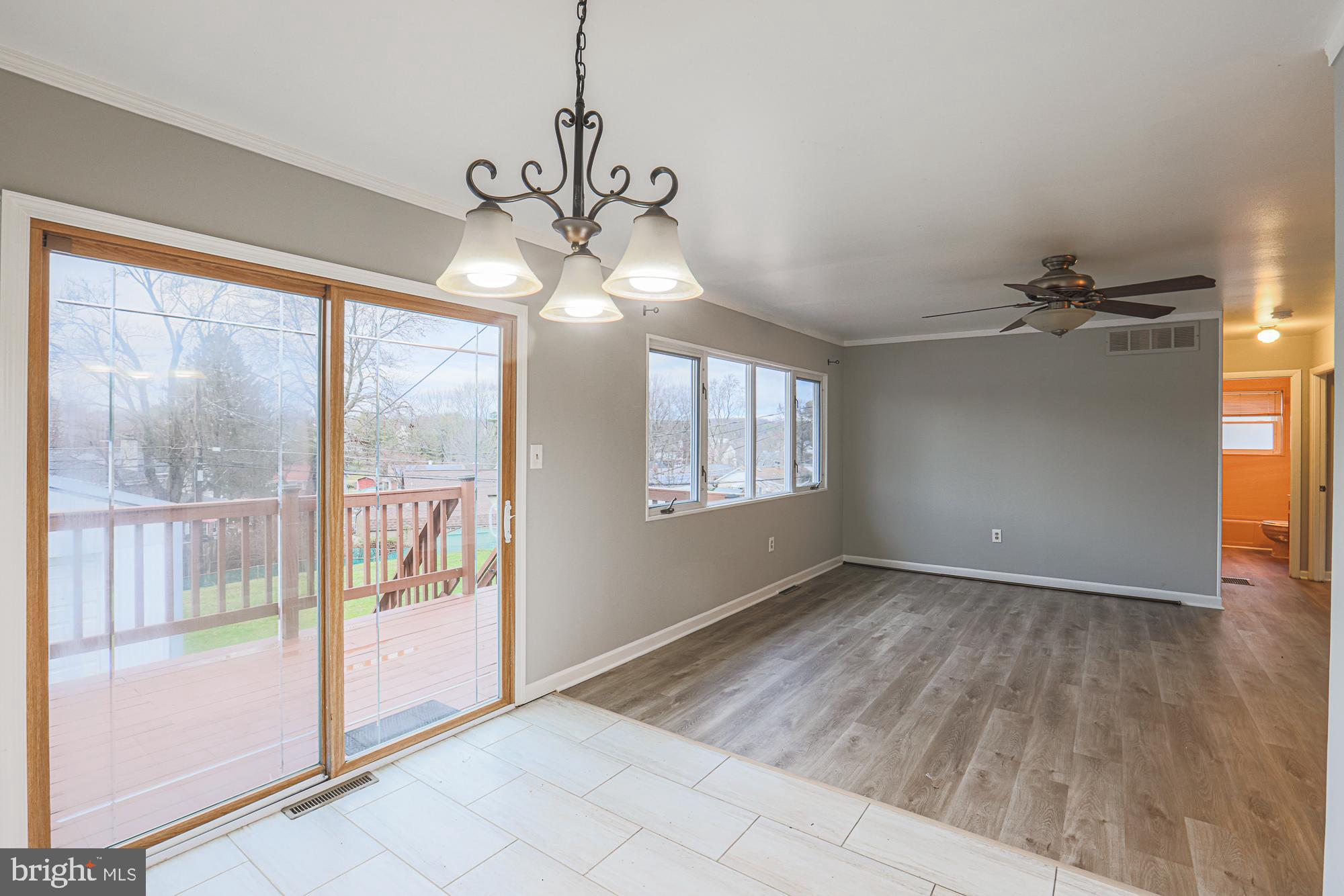 SUBURBIA - Residential