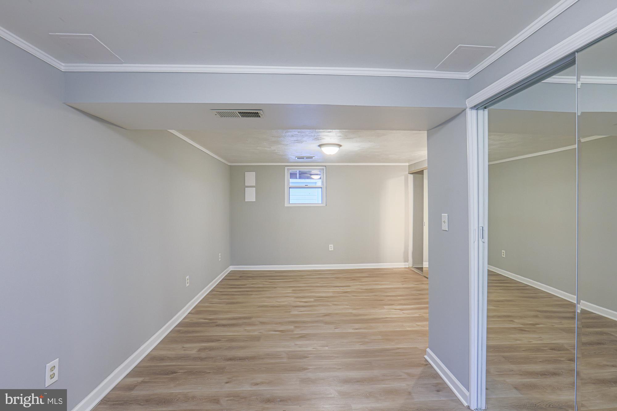 SUBURBIA - Residential