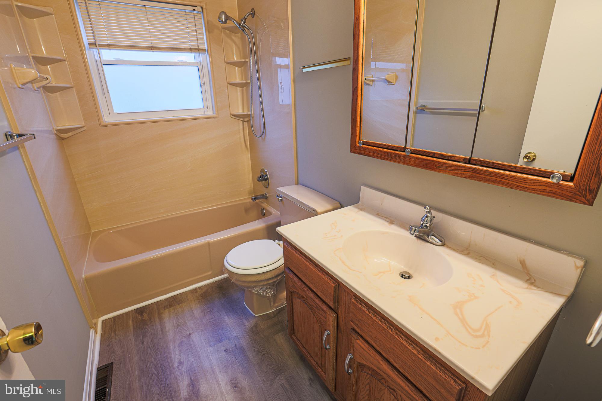 SUBURBIA - Residential