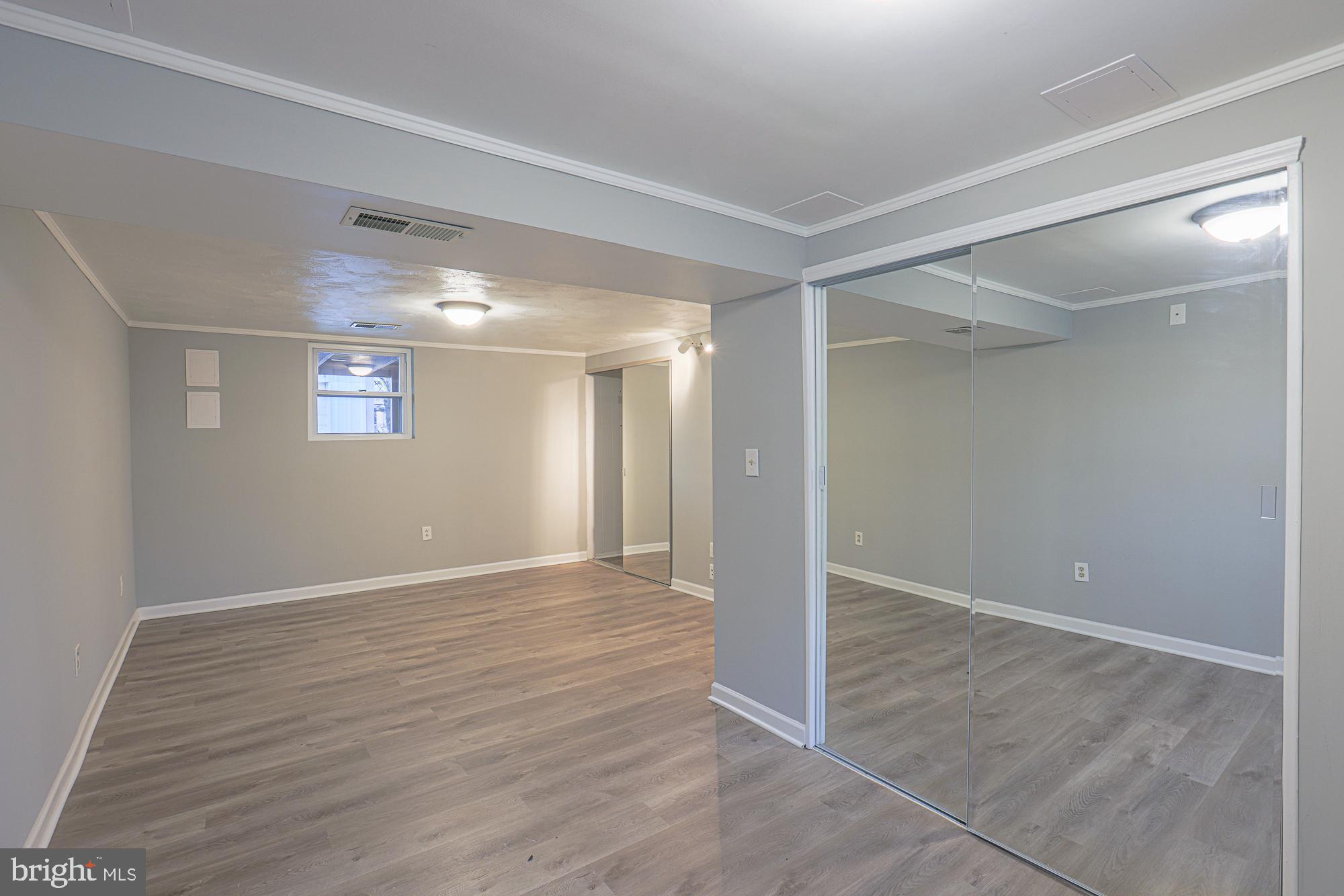 SUBURBIA - Residential