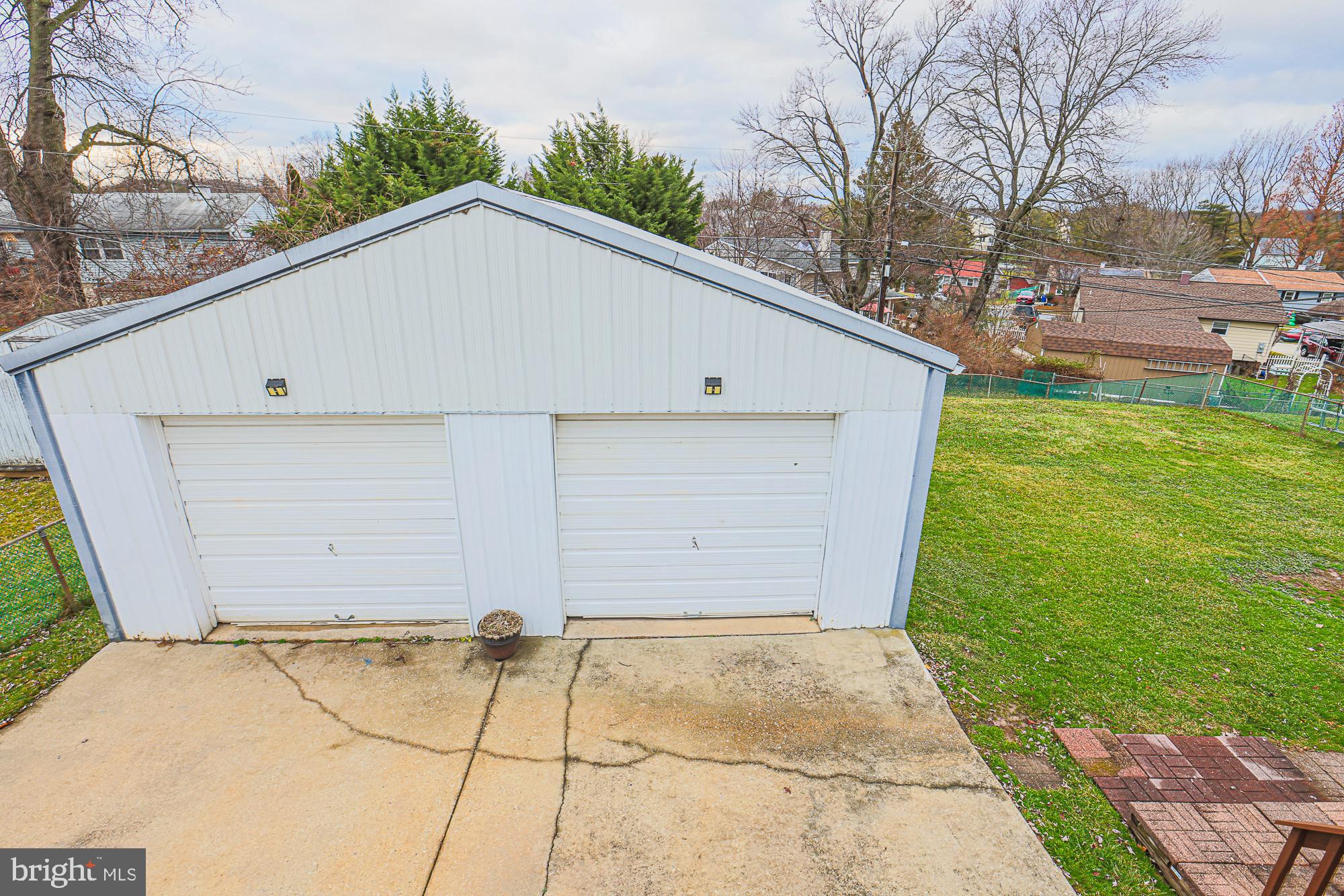 SUBURBIA - Residential