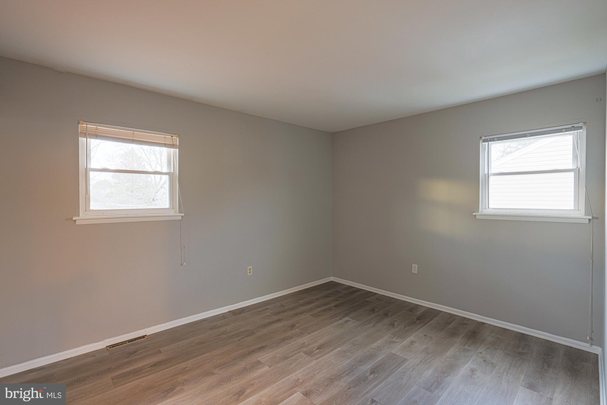 SUBURBIA - Residential