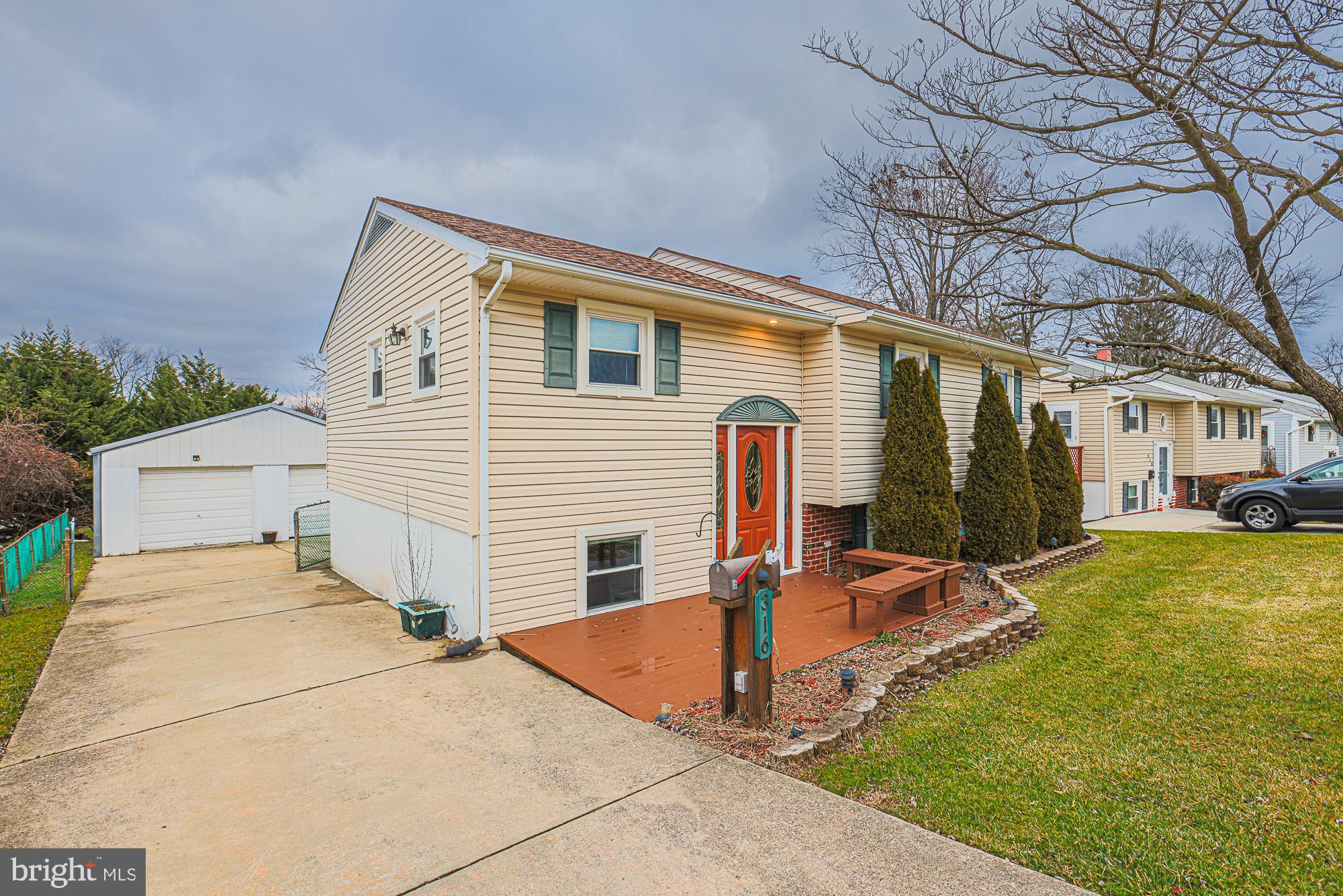 SUBURBIA - Residential