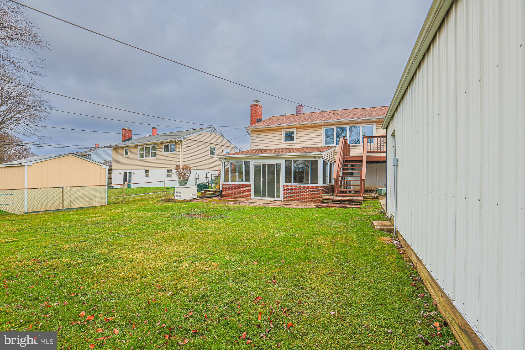 SUBURBIA - Residential