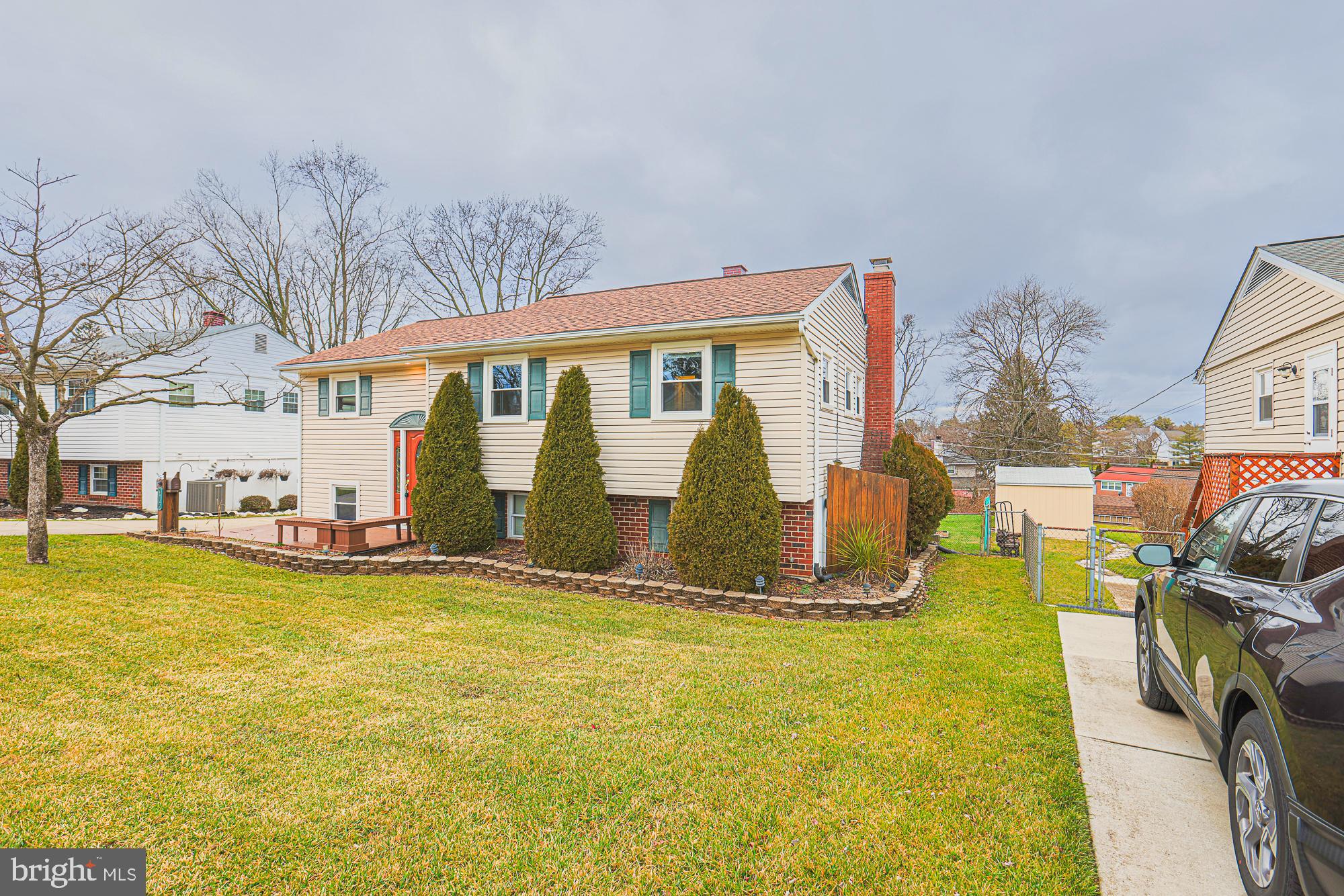 SUBURBIA - Residential