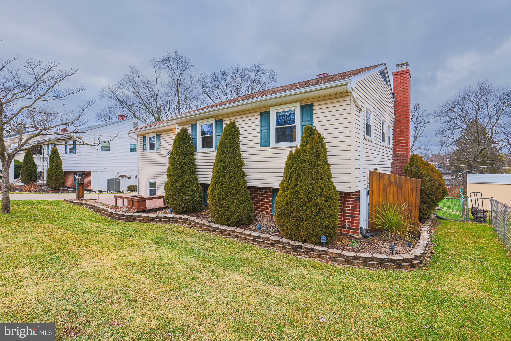 SUBURBIA - Residential