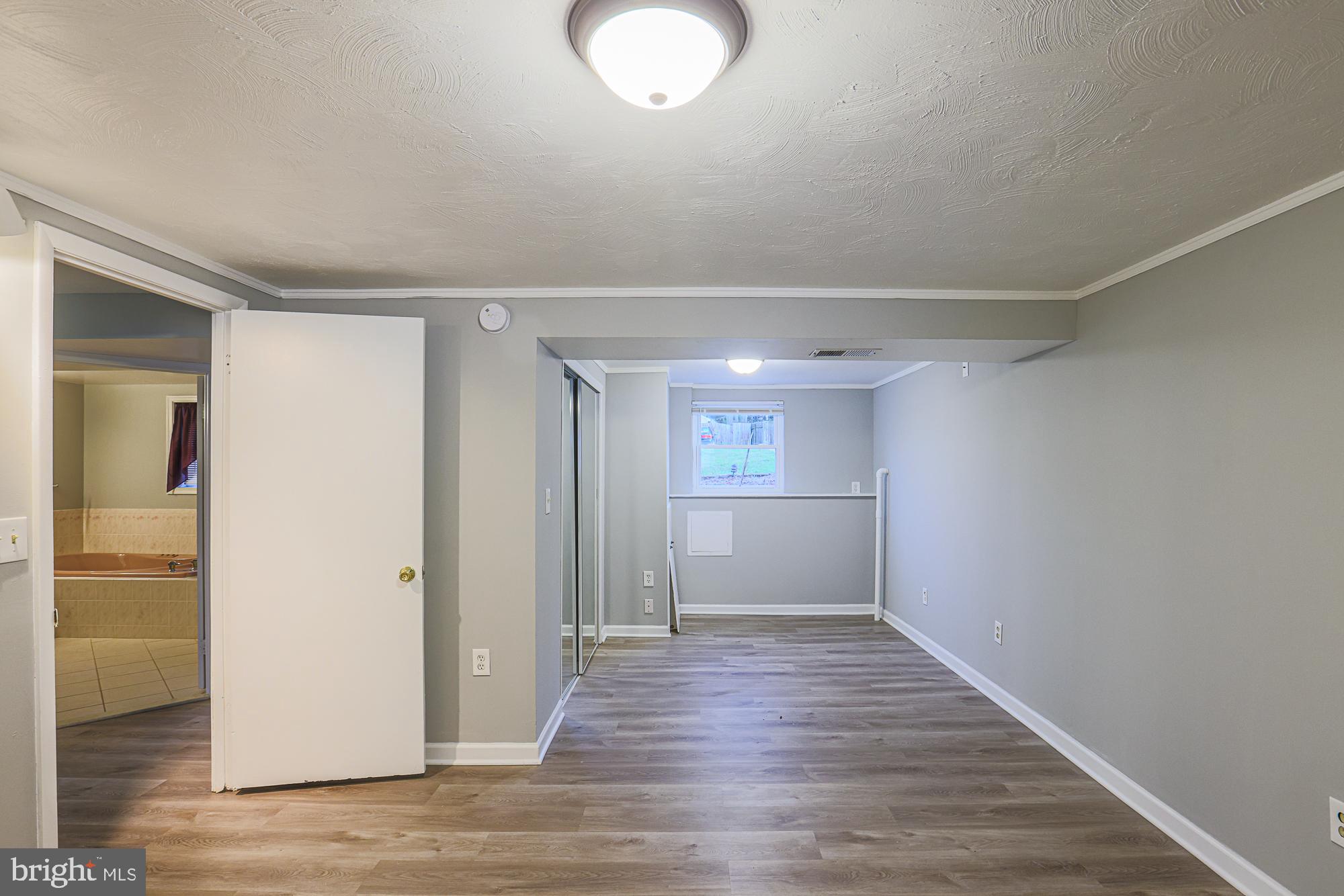 SUBURBIA - Residential