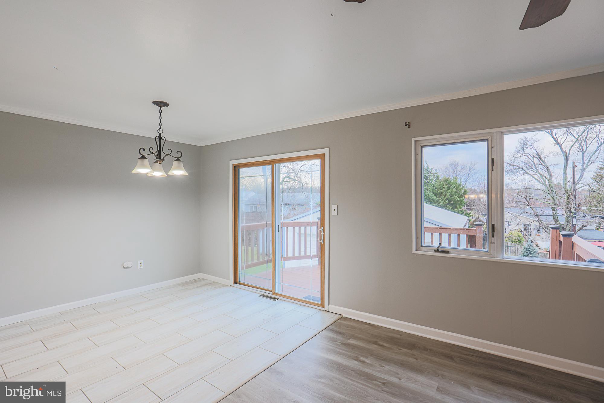 SUBURBIA - Residential