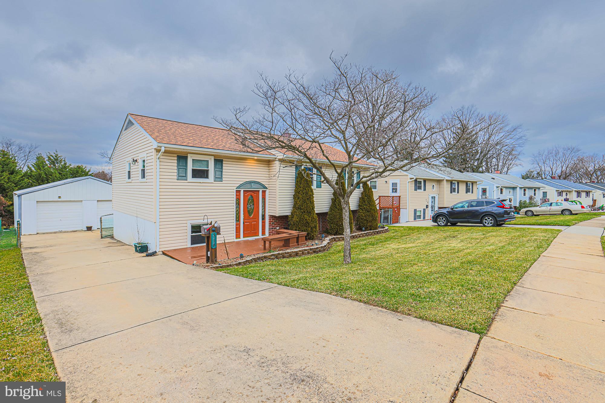 SUBURBIA - Residential