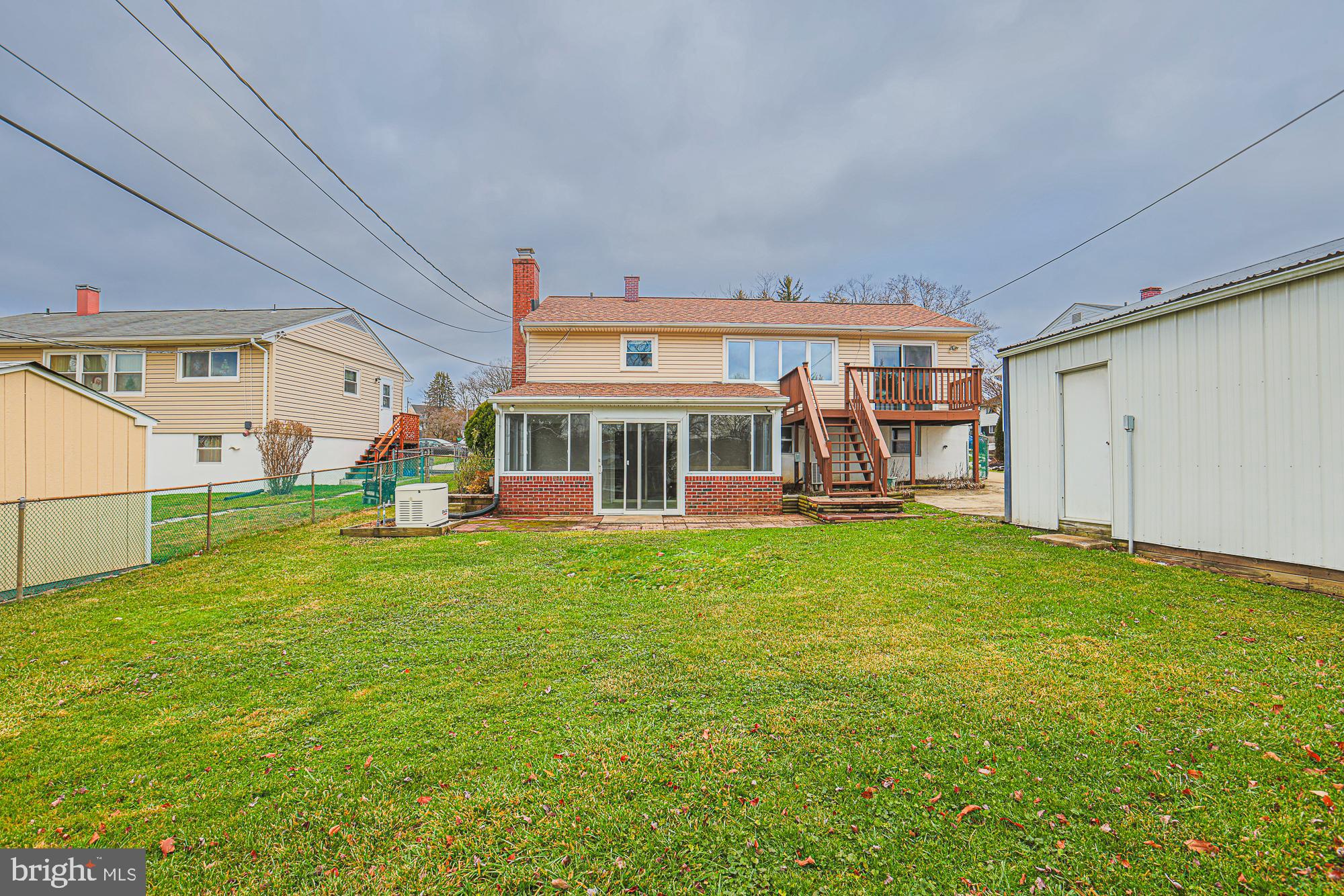 SUBURBIA - Residential