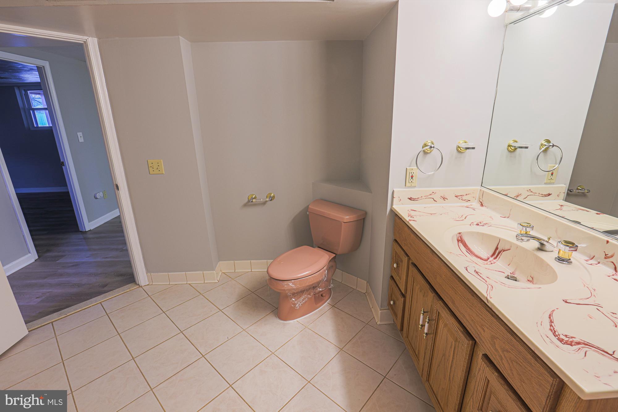 SUBURBIA - Residential