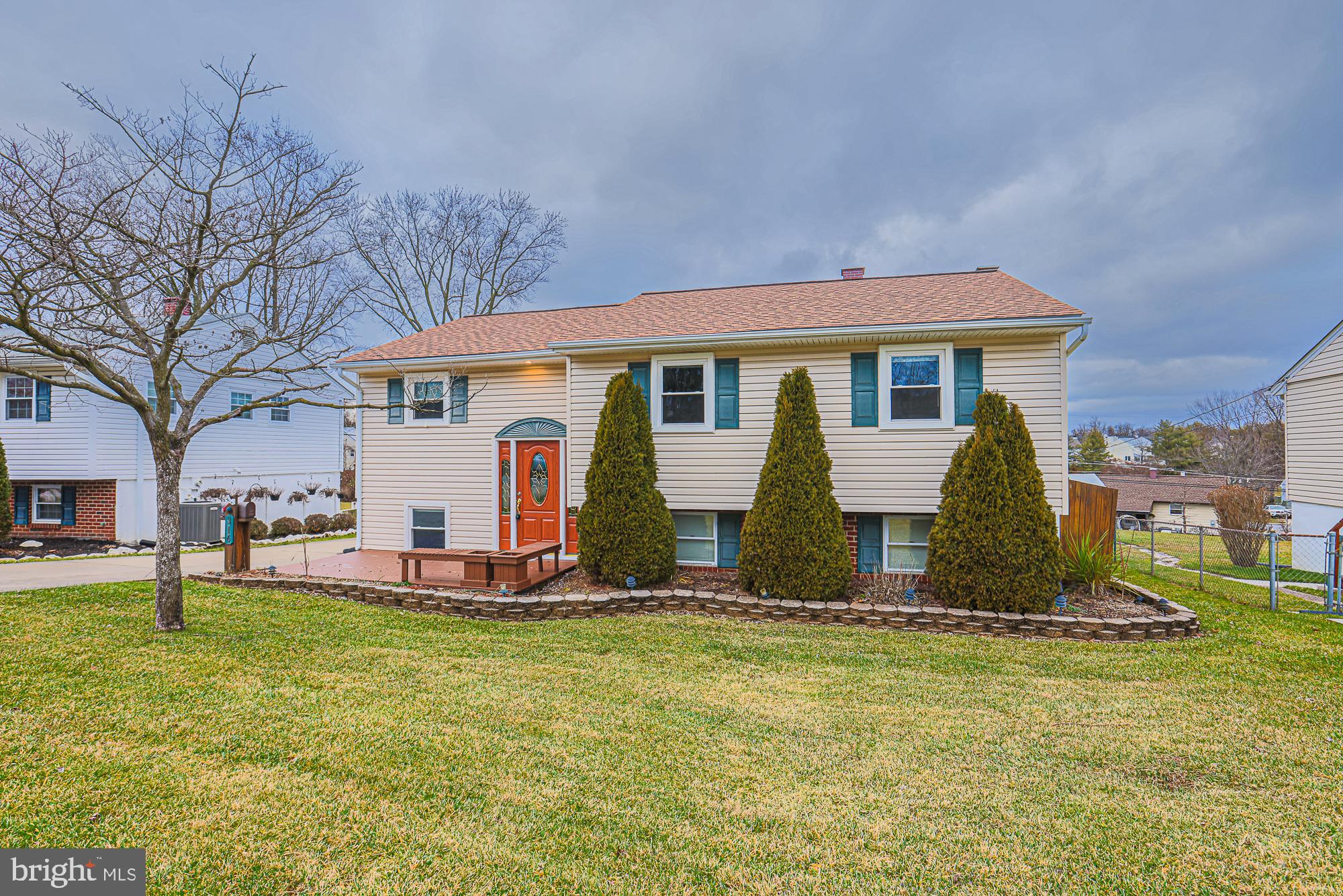 SUBURBIA - Residential