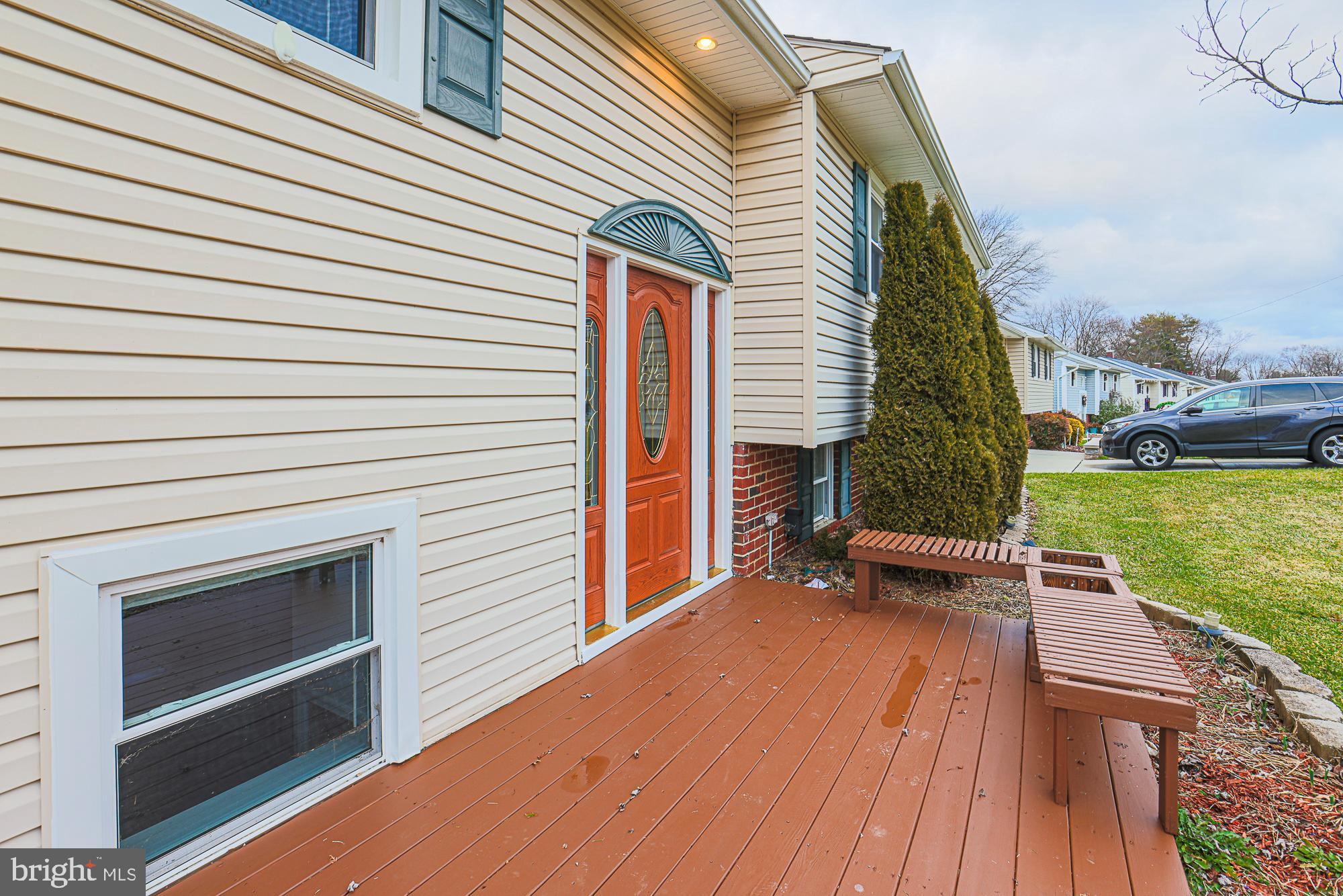 SUBURBIA - Residential