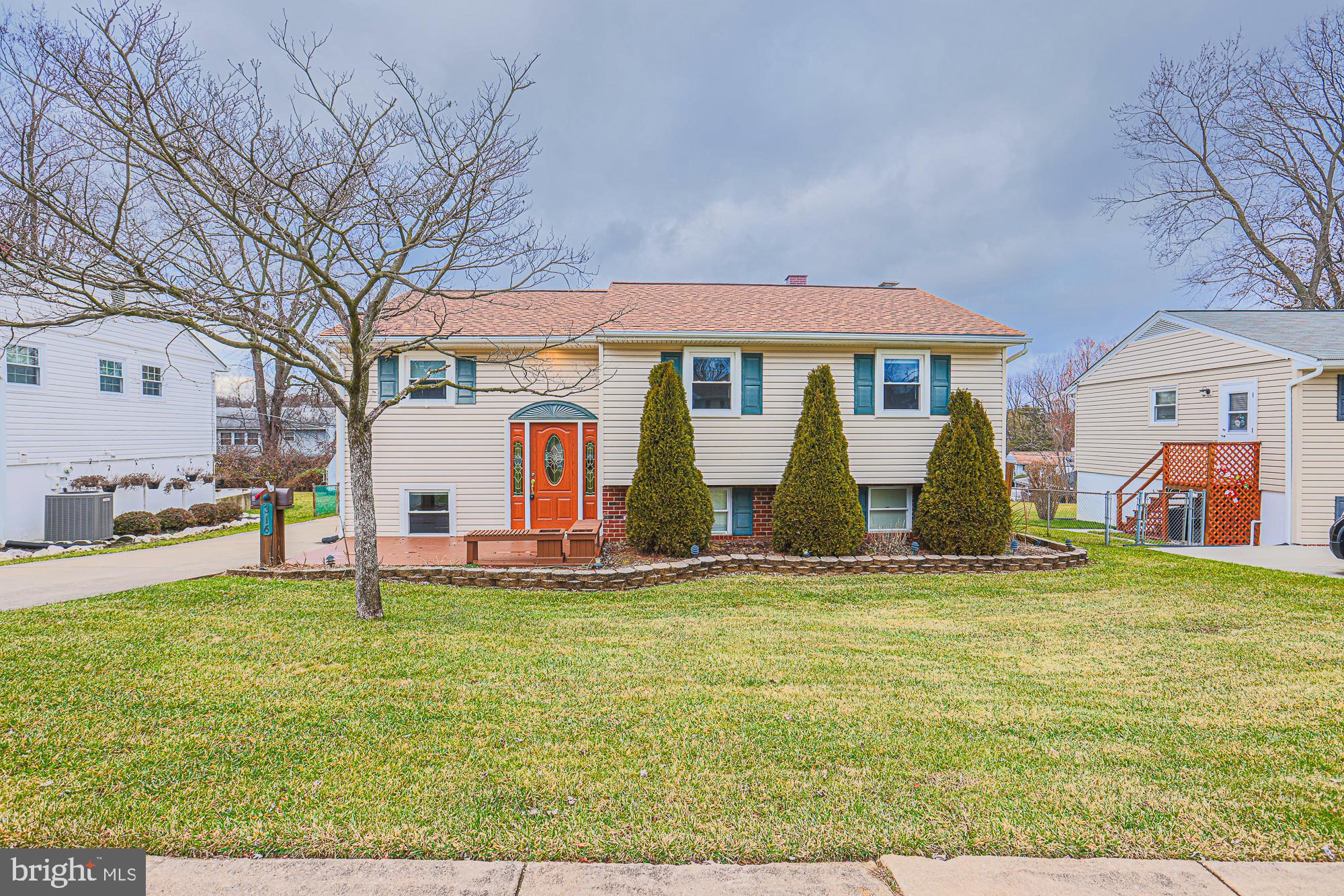 SUBURBIA - Residential