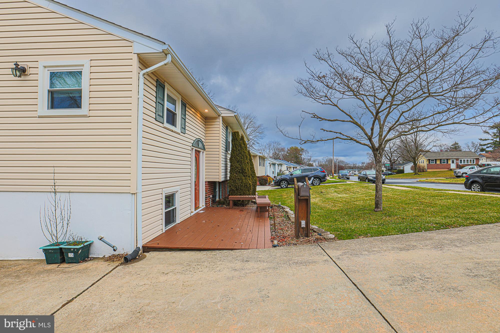 SUBURBIA - Residential