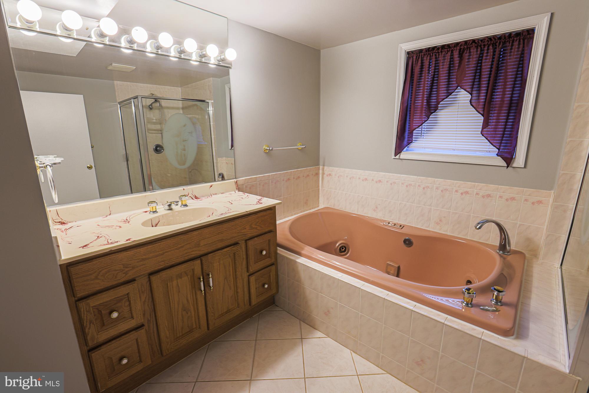 SUBURBIA - Residential