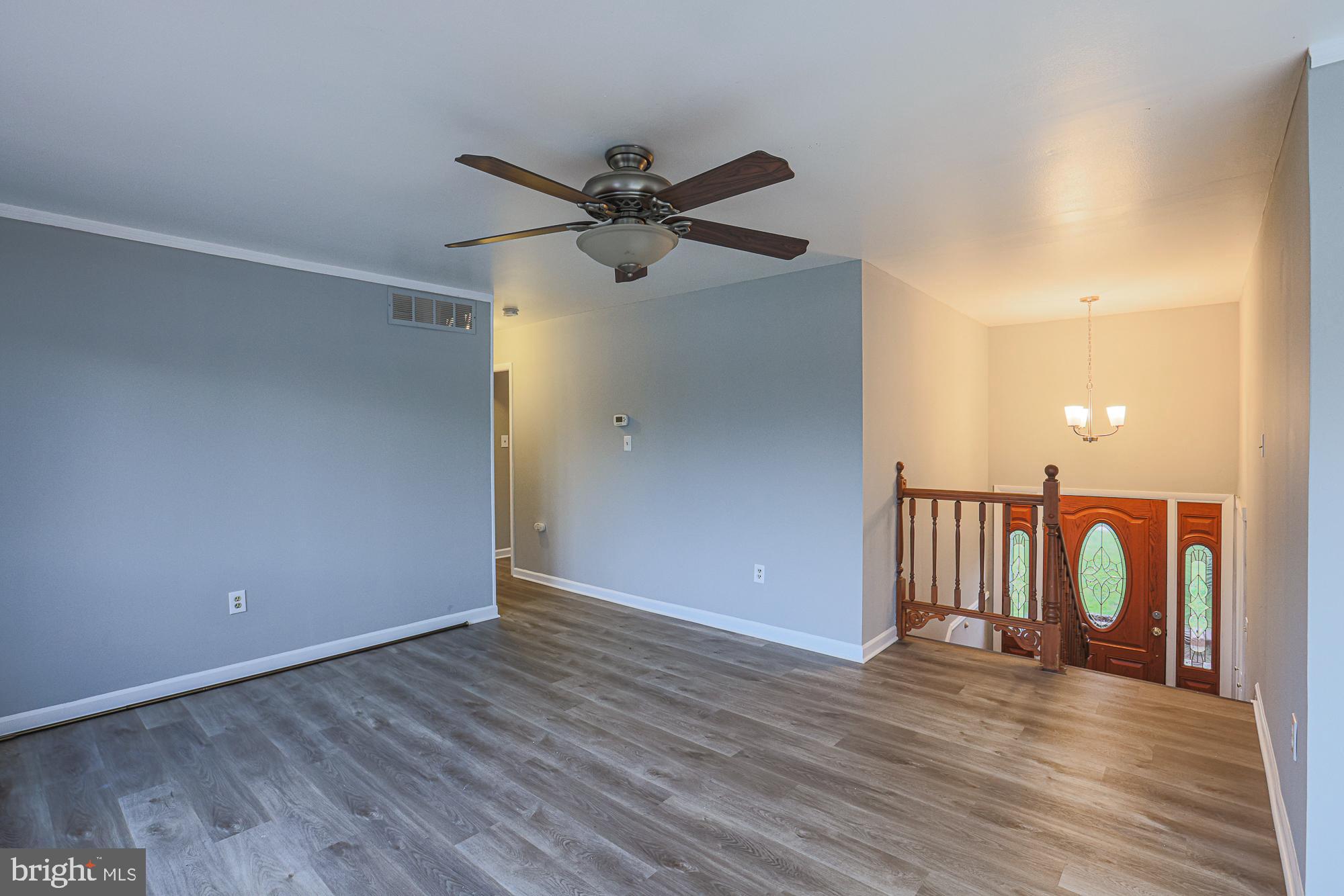 SUBURBIA - Residential