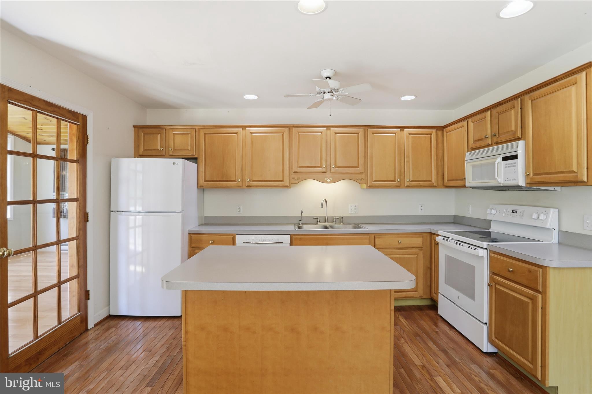 MONTGOMERY TWP - Residential