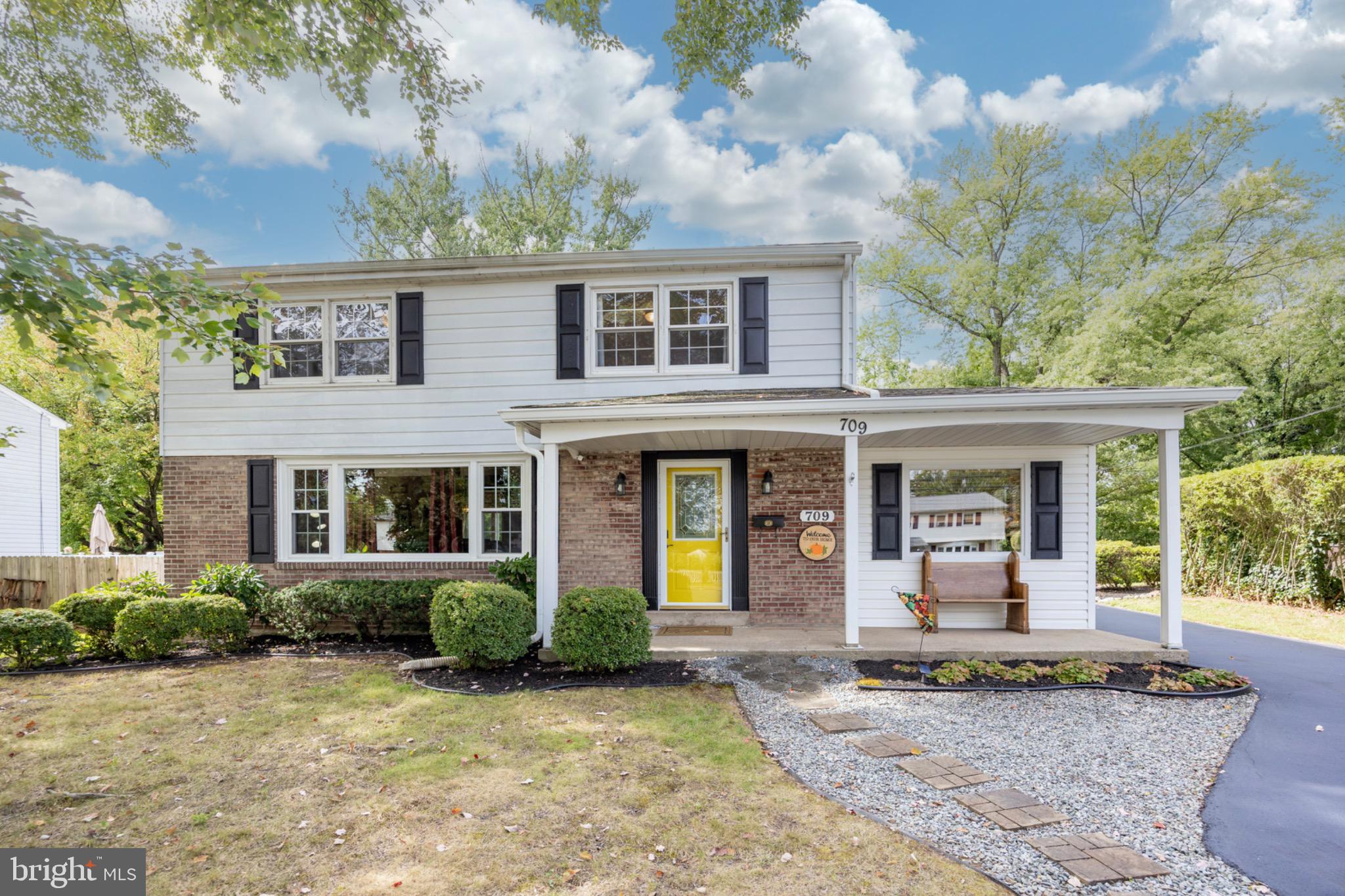 709 N HENDERSON ROAD