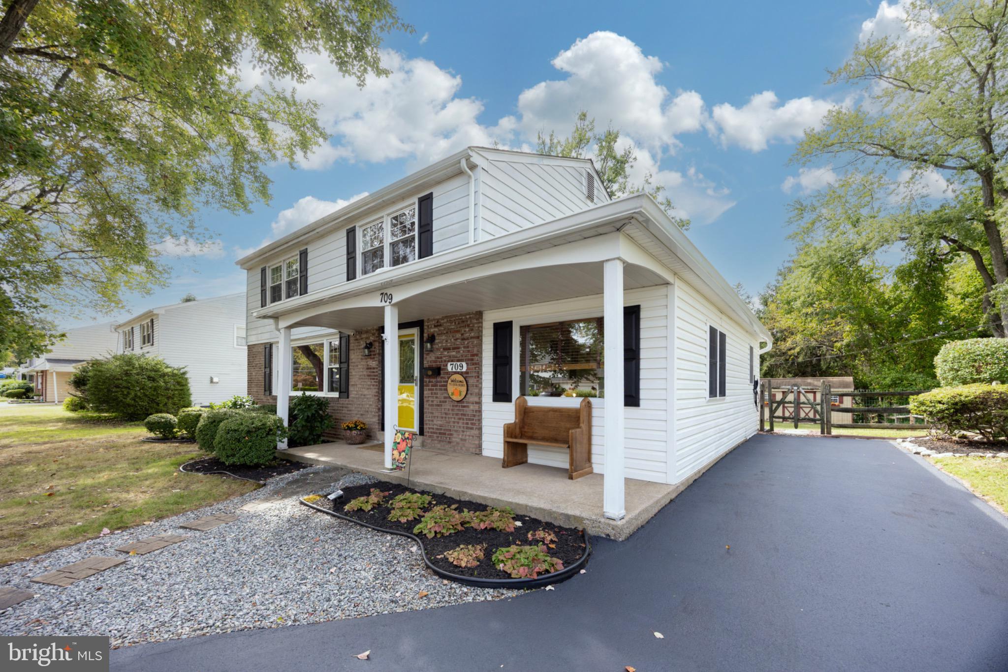 709 N HENDERSON ROAD