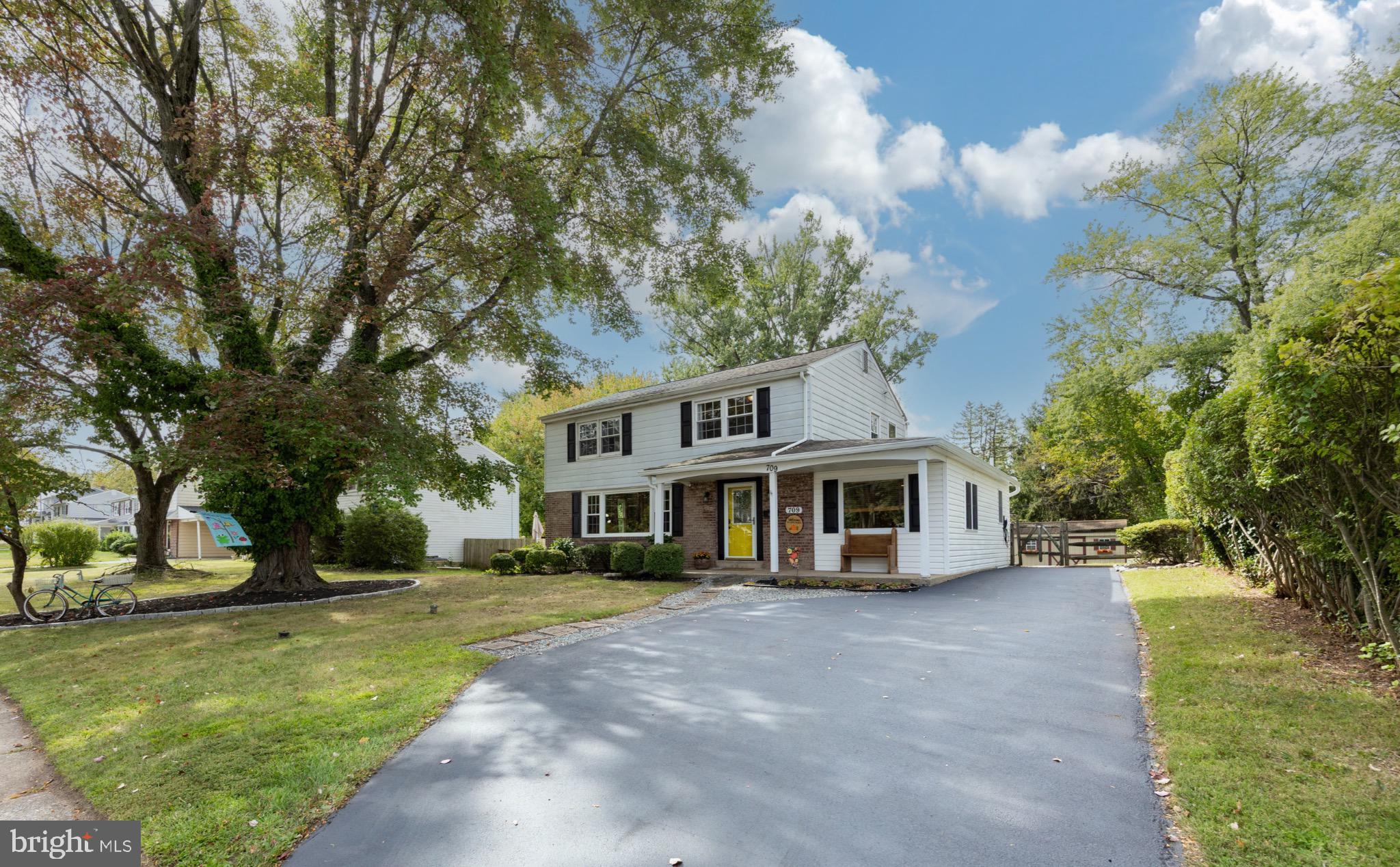 709 N HENDERSON ROAD