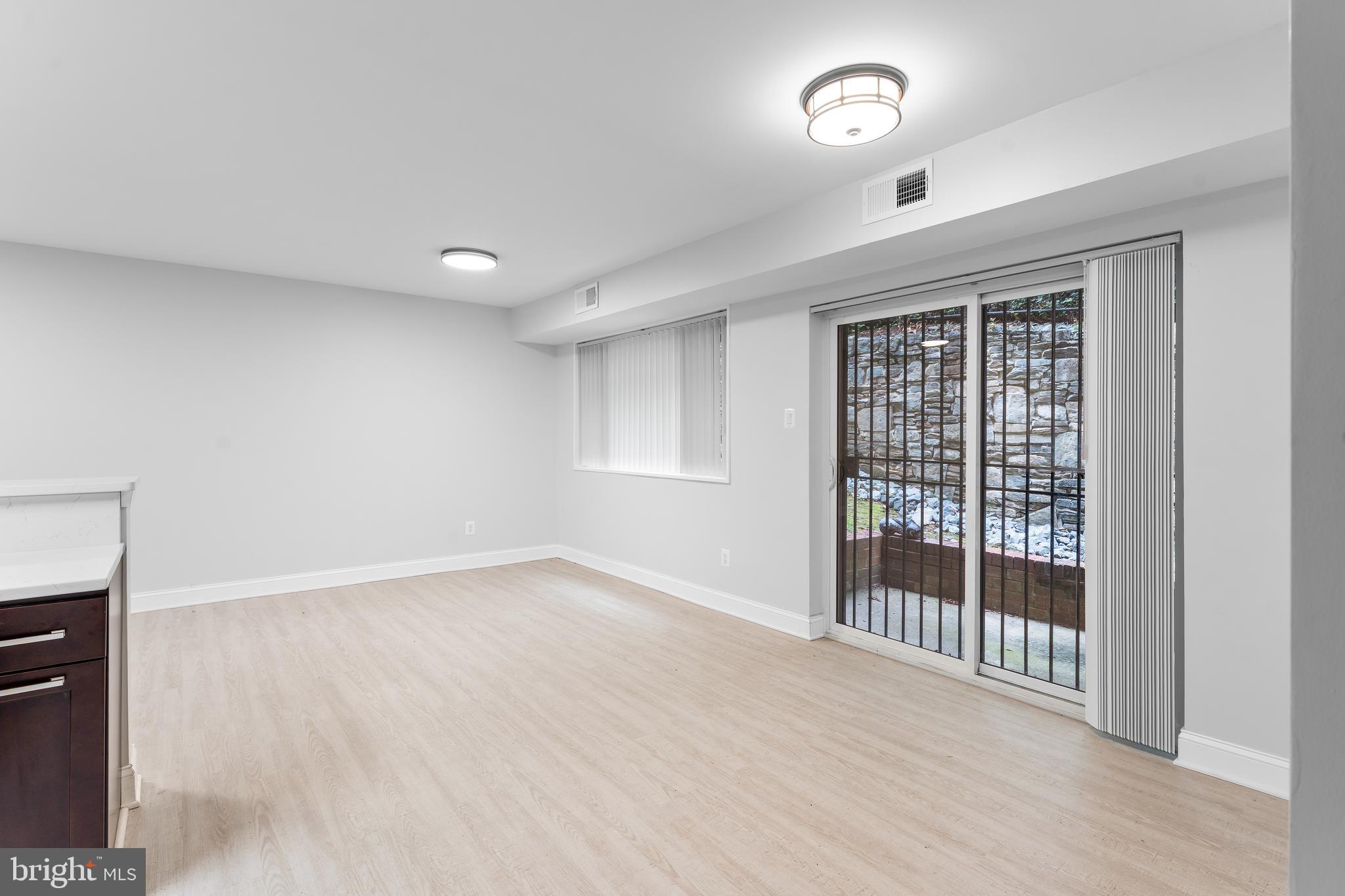 DEANWOOD - Residential