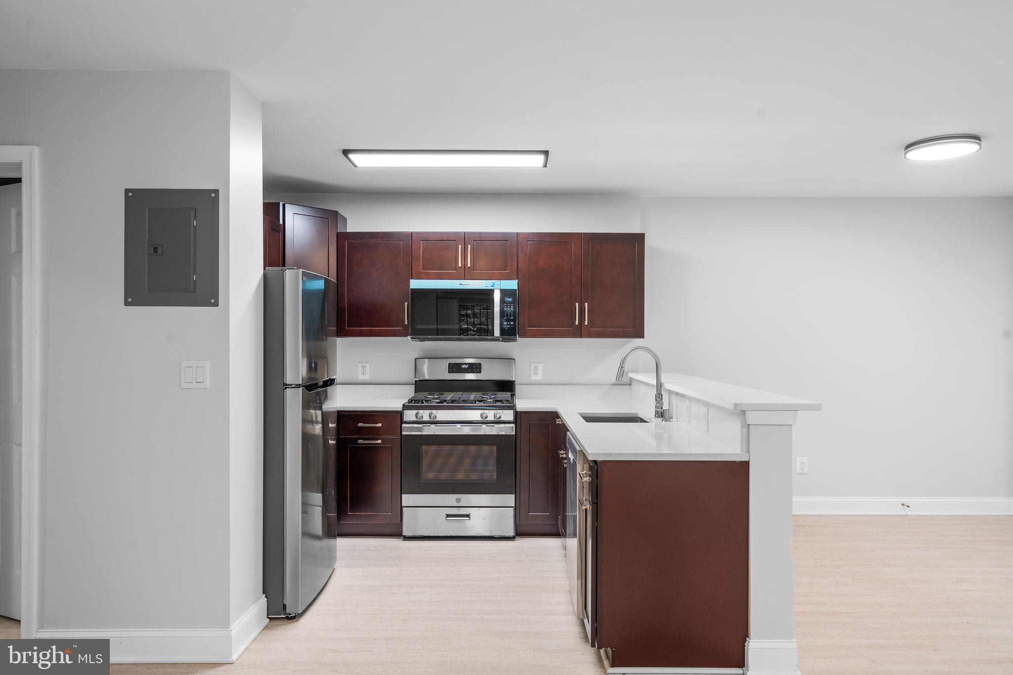 DEANWOOD - Residential