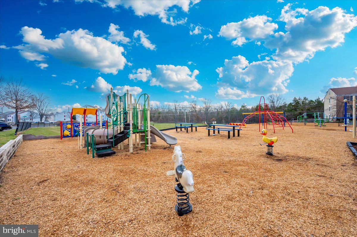 FOX CHAPEL AT TUDOR KNOLLS - Residential