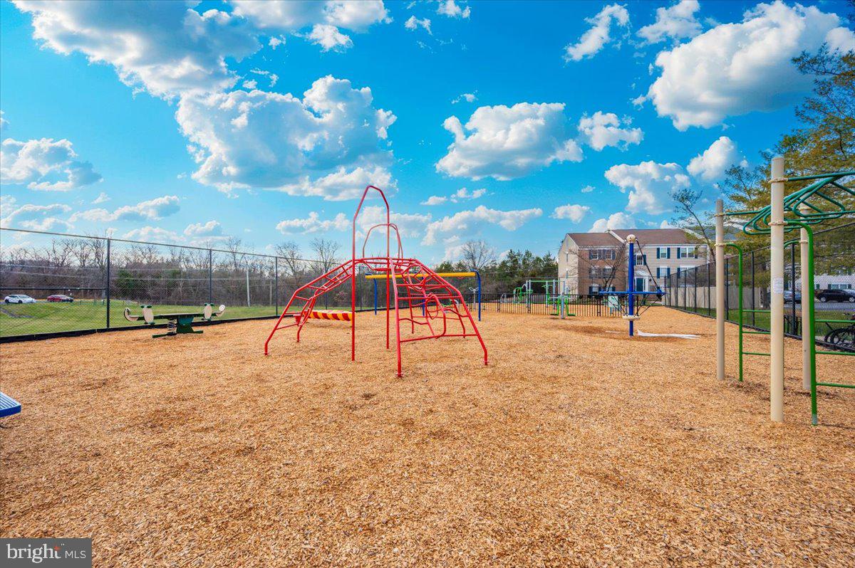 FOX CHAPEL AT TUDOR KNOLLS - Residential